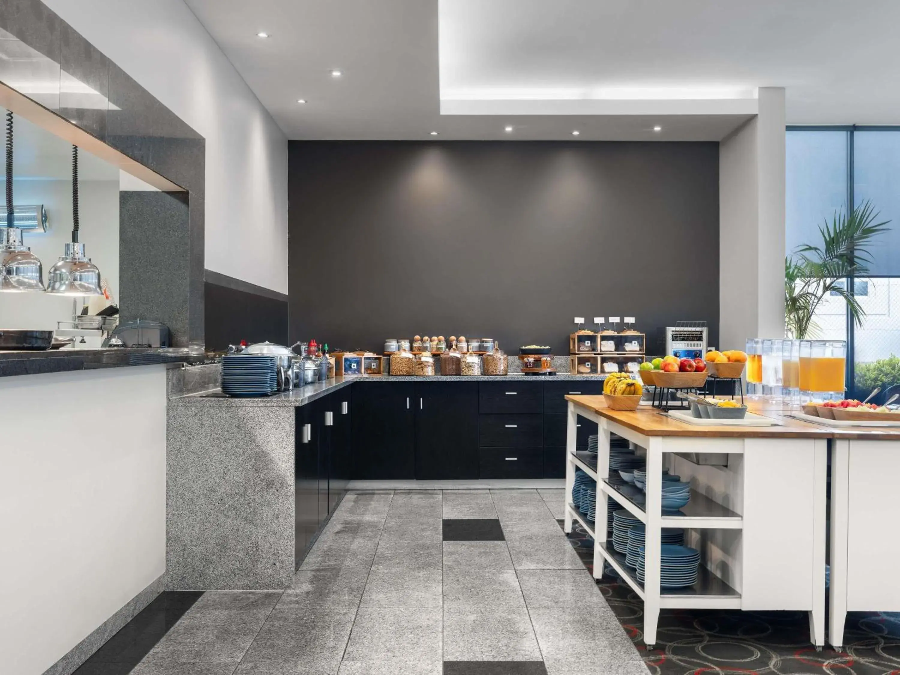 Restaurant/places to eat in Mantra Melbourne Airport Restaurant/places to eat in Mantra Melbourne Airport