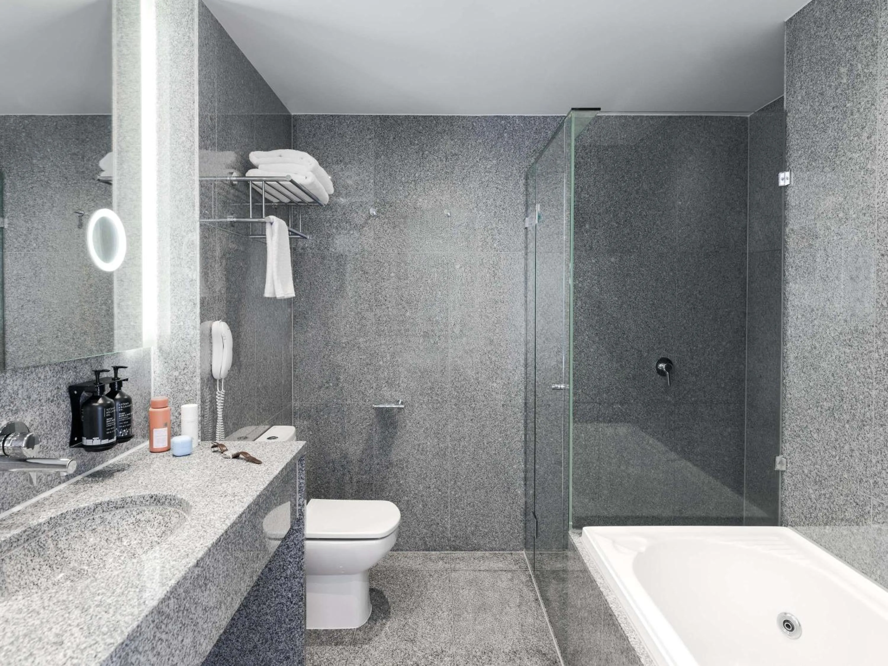 Bedroom in Mantra Melbourne Airport