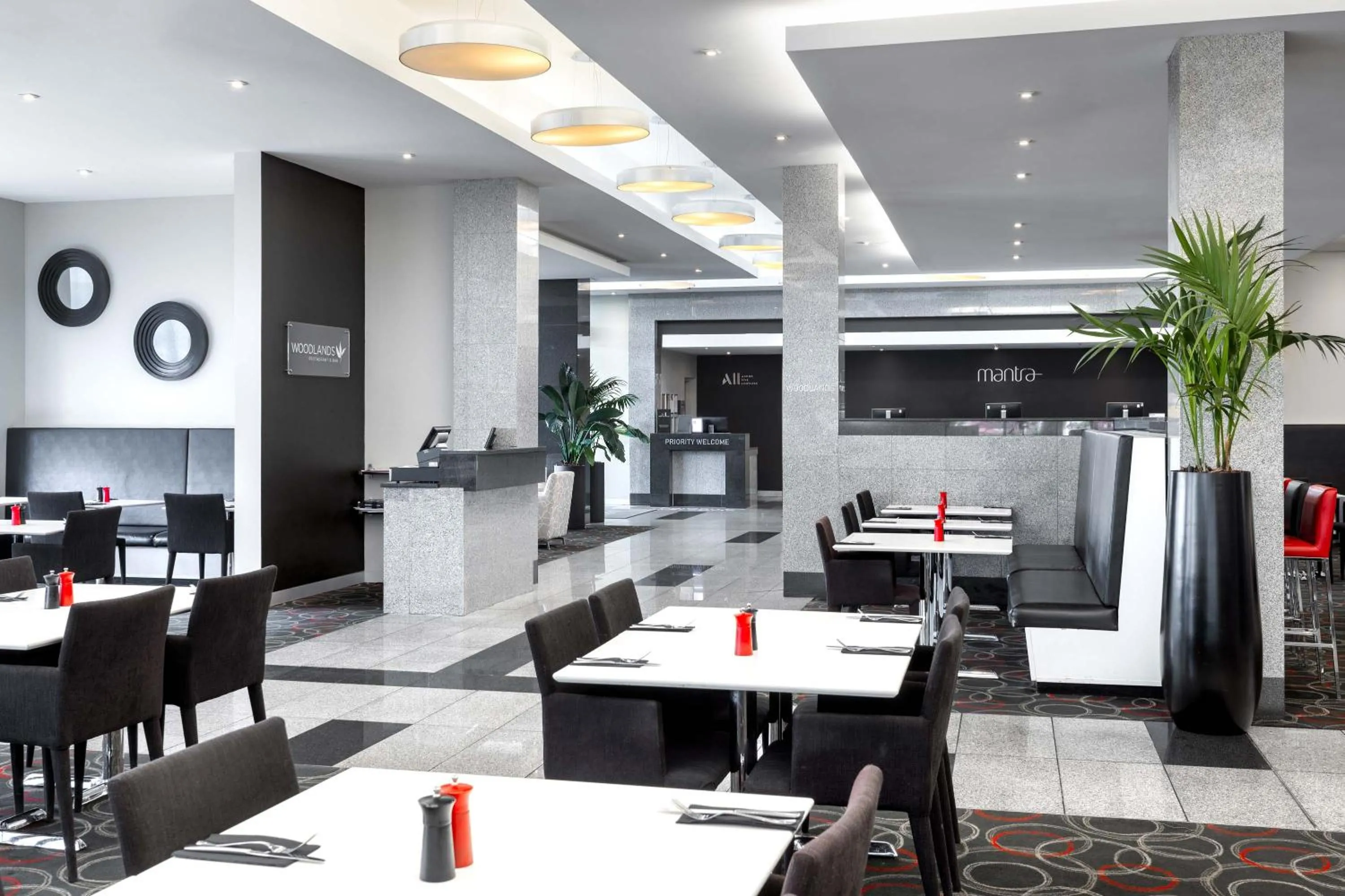 Restaurant/places to eat in Mantra Melbourne Airport