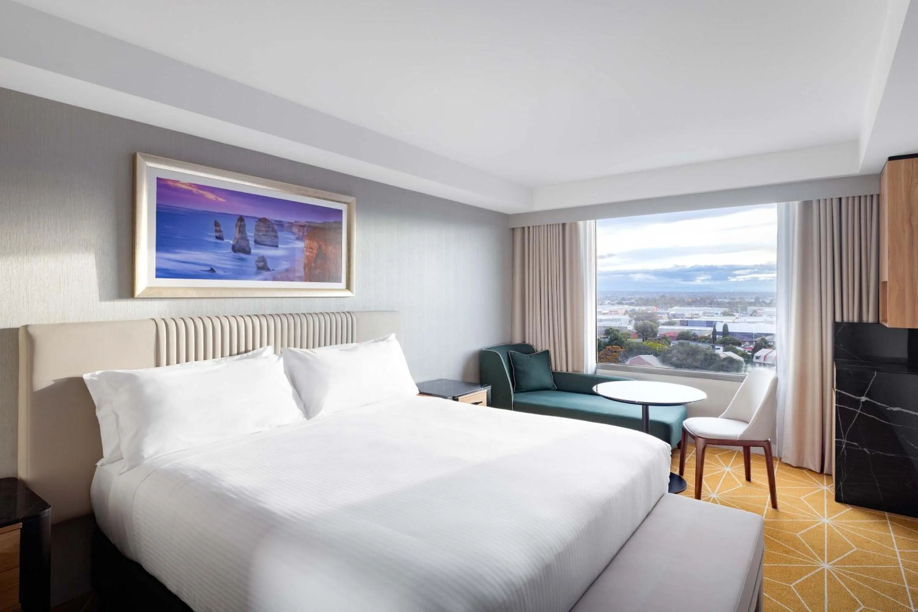 Bed in Mantra Melbourne Airport