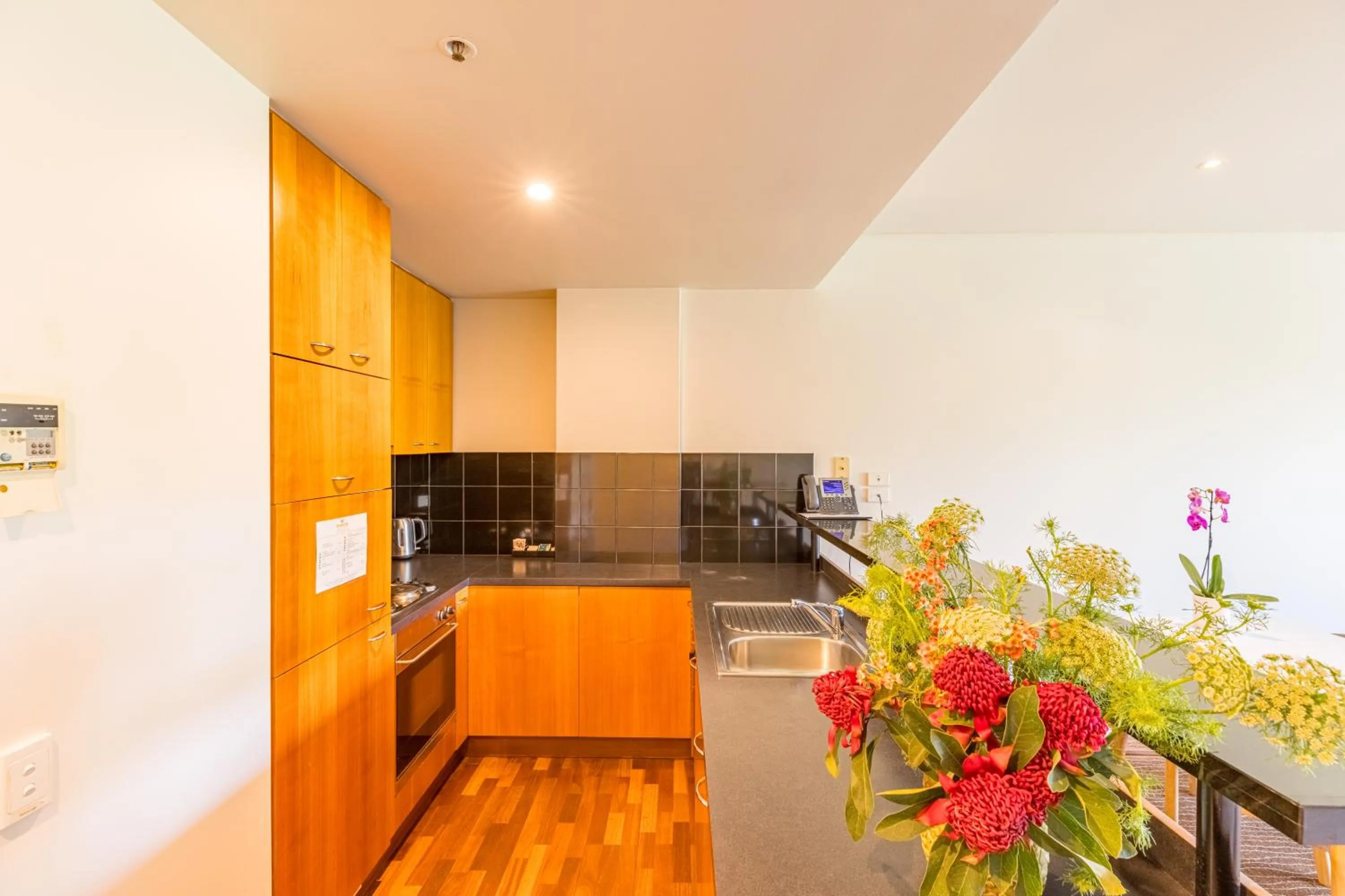 Kitchen or kitchenette in Seasons Botanic Gardens