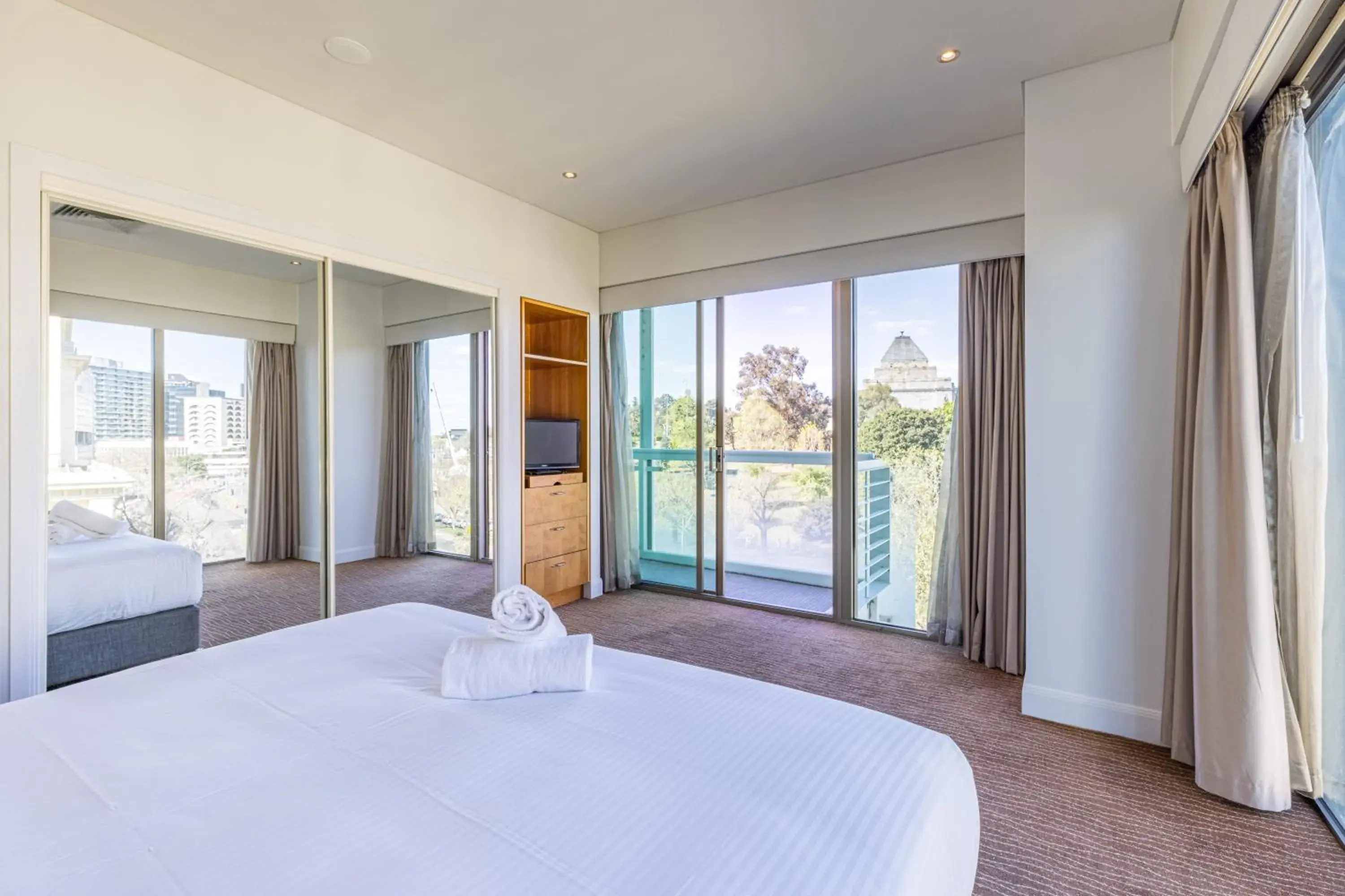 Bedroom, Bed in Seasons Botanic Gardens Bedroom, Bed in Seasons Botanic Gardens