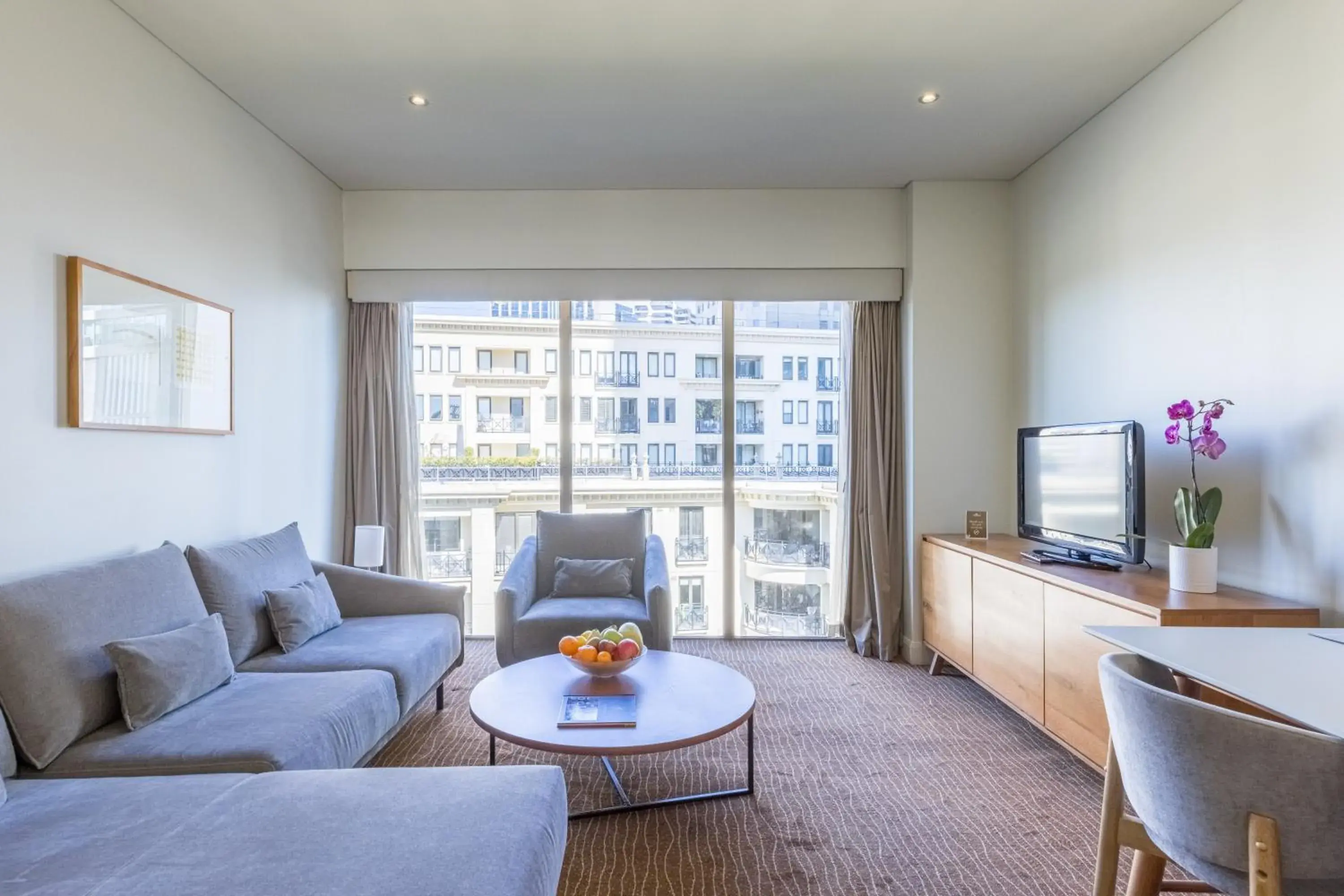 One-Bedroom Apartment in Seasons Botanic Gardens One-Bedroom Apartment in Seasons Botanic Gardens