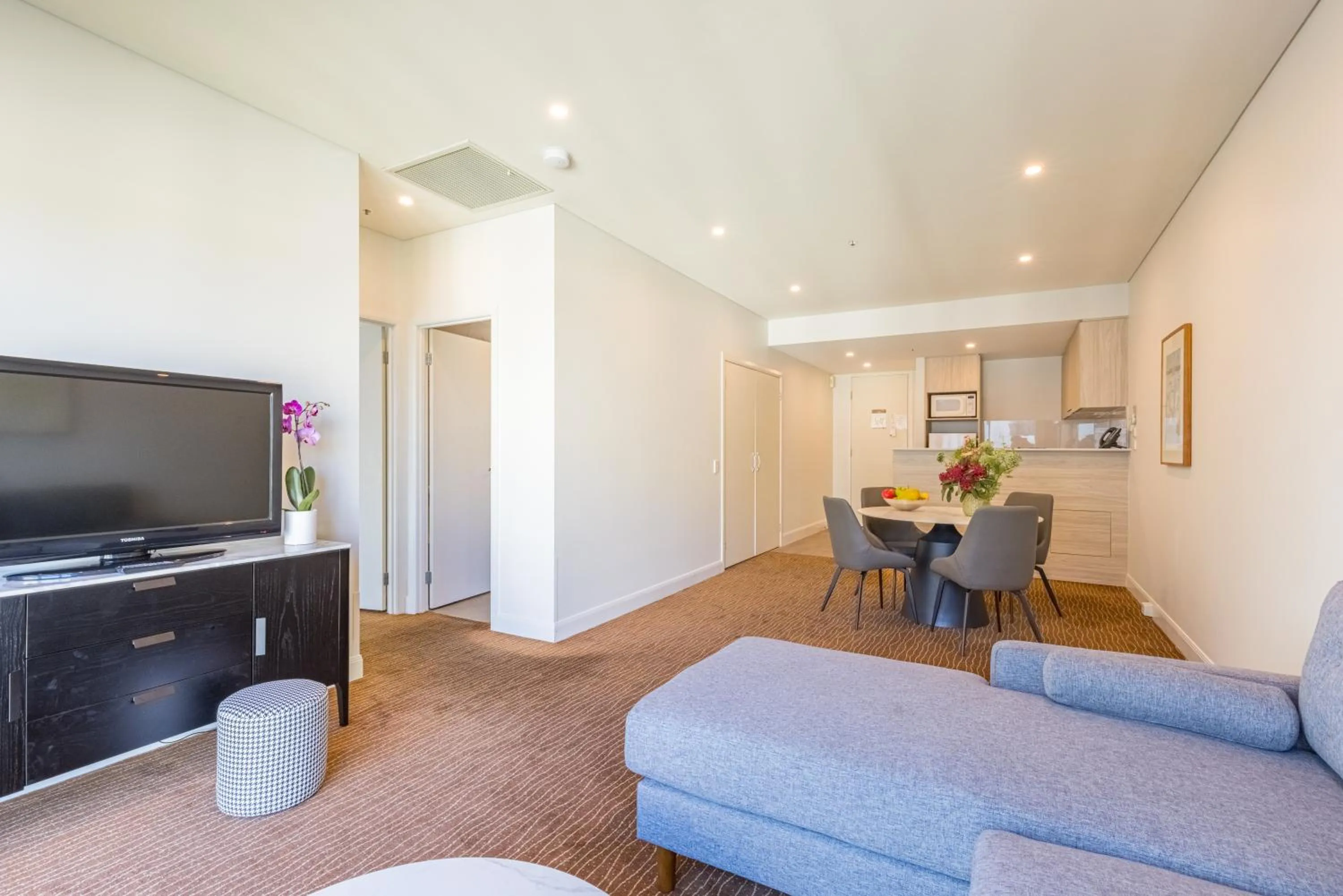 Living room in Seasons Botanic Gardens