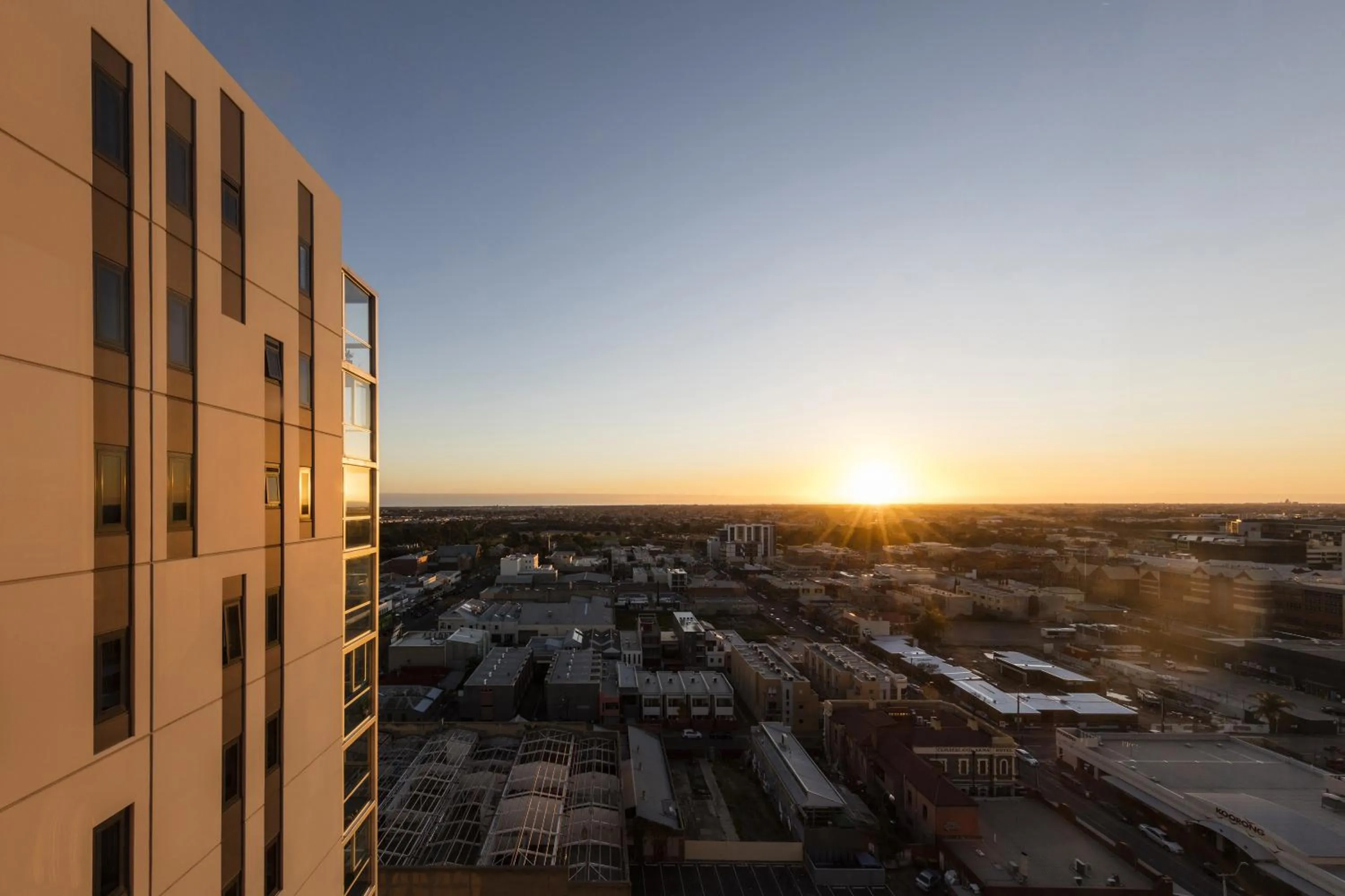 Sunrise in iStay Precinct Adelaide