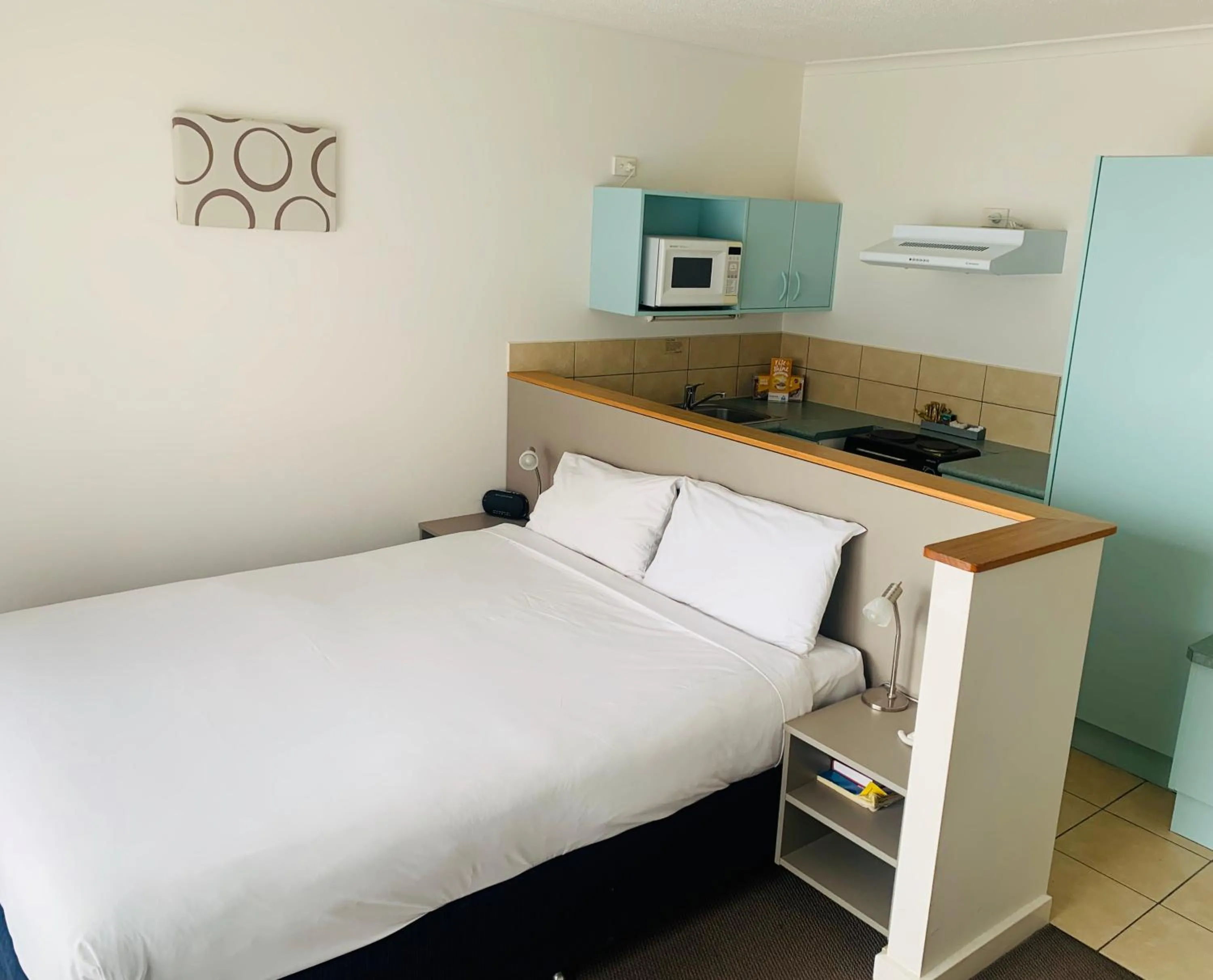 Bed in Adina Place Motel Apartments