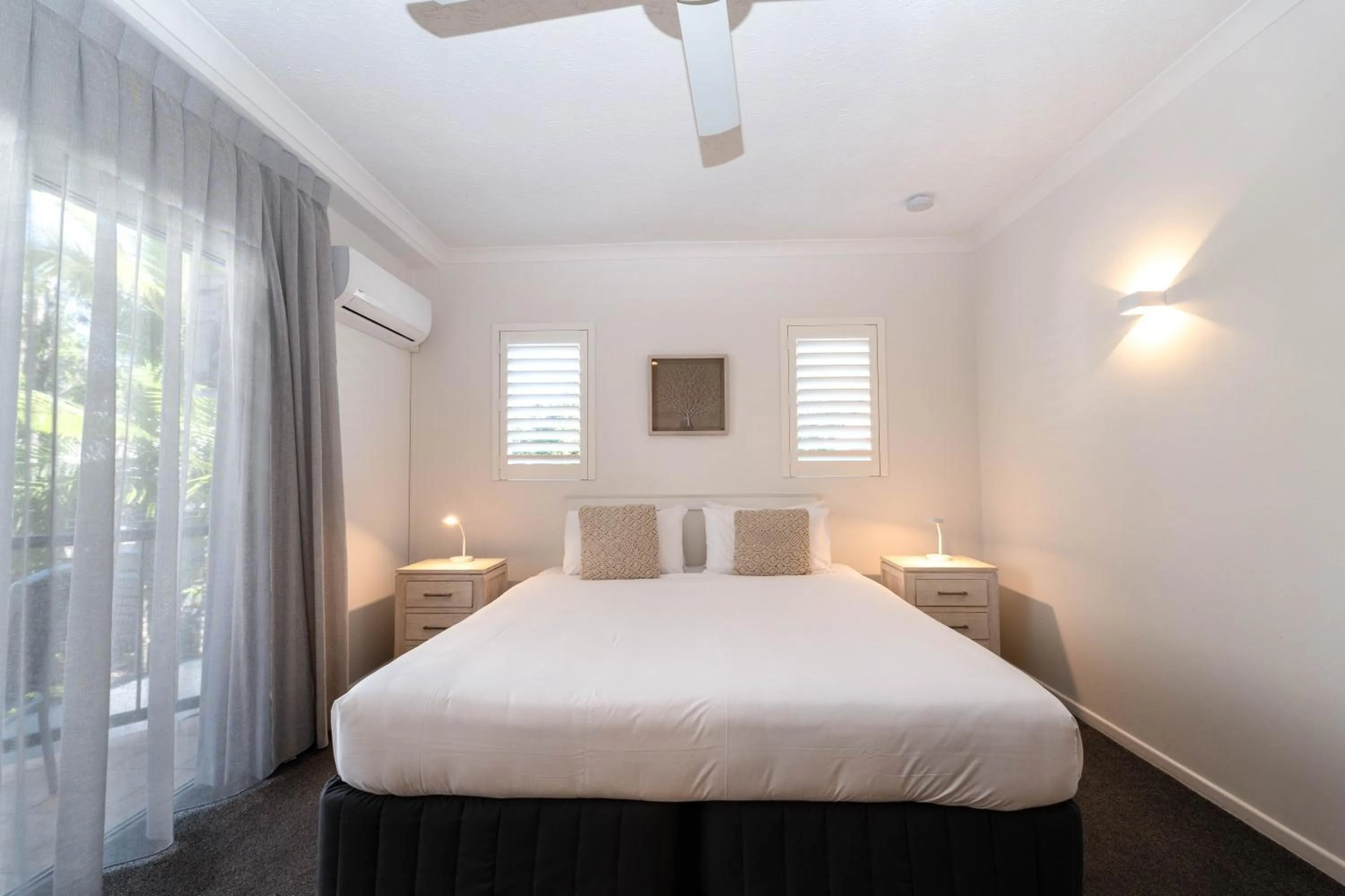Bed in Twin Quays Noosa