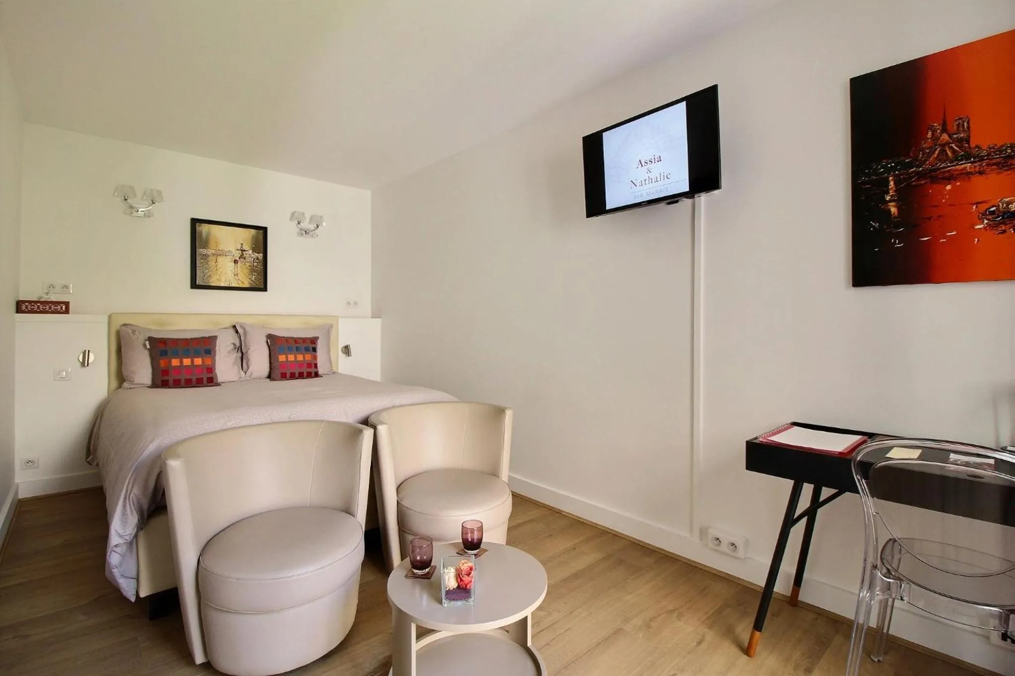 Photo of the whole room in Assia & Nathalie - Luxury B&B MARAIS