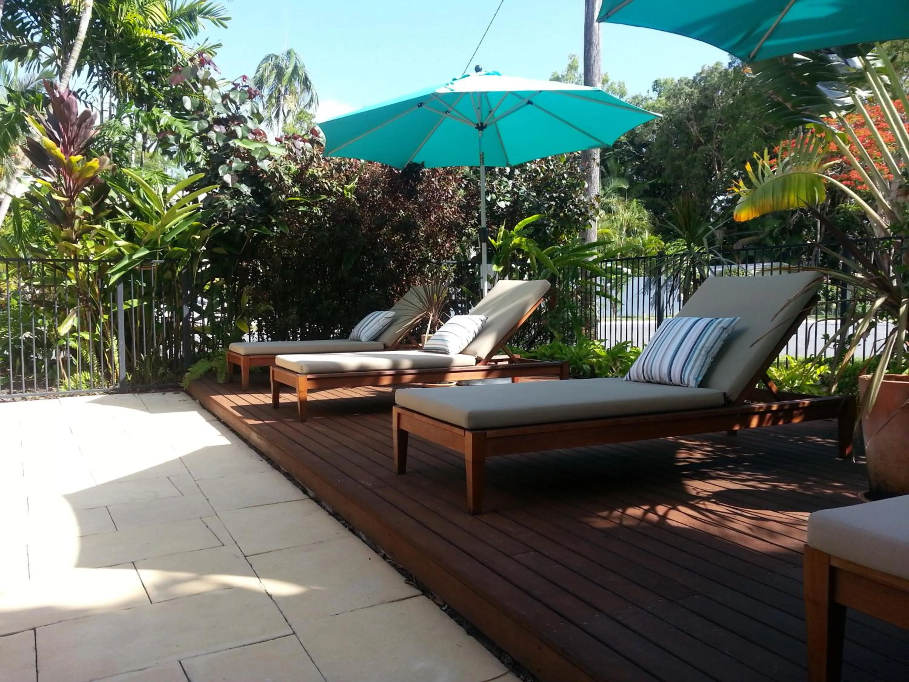 Swimming pool in Clifton Sands Holiday Units