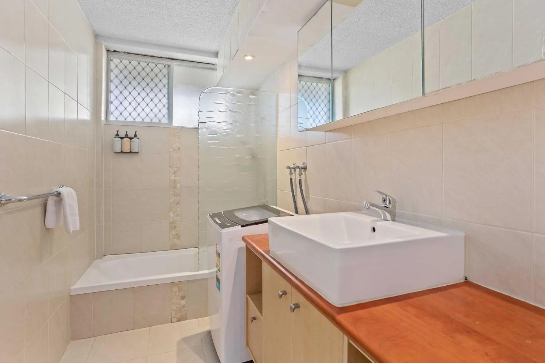 Bathroom in Hi Ho Beach Apartments on Broadbeach