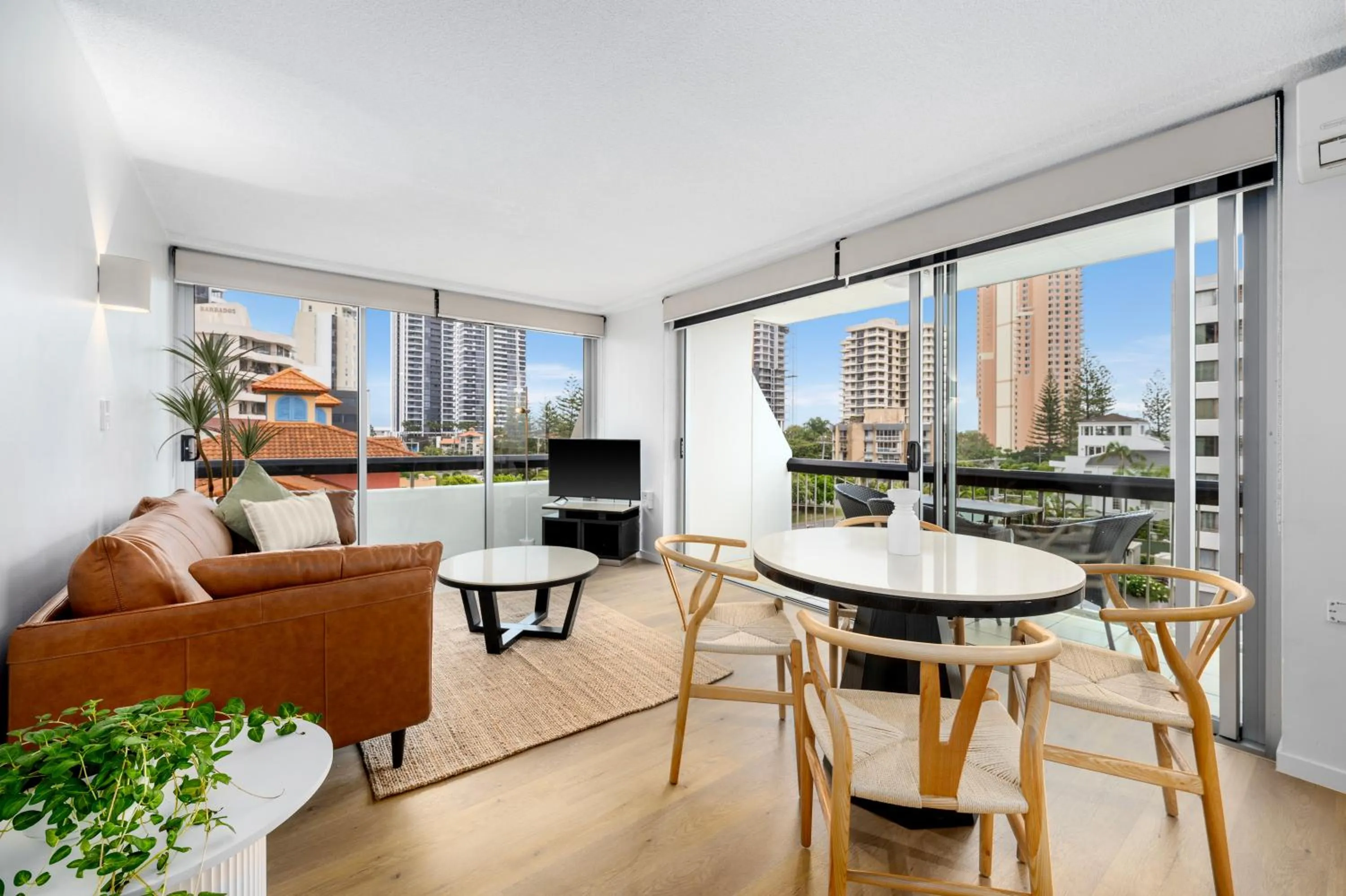 Dining area in Hi Ho Beach Apartments on Broadbeach
