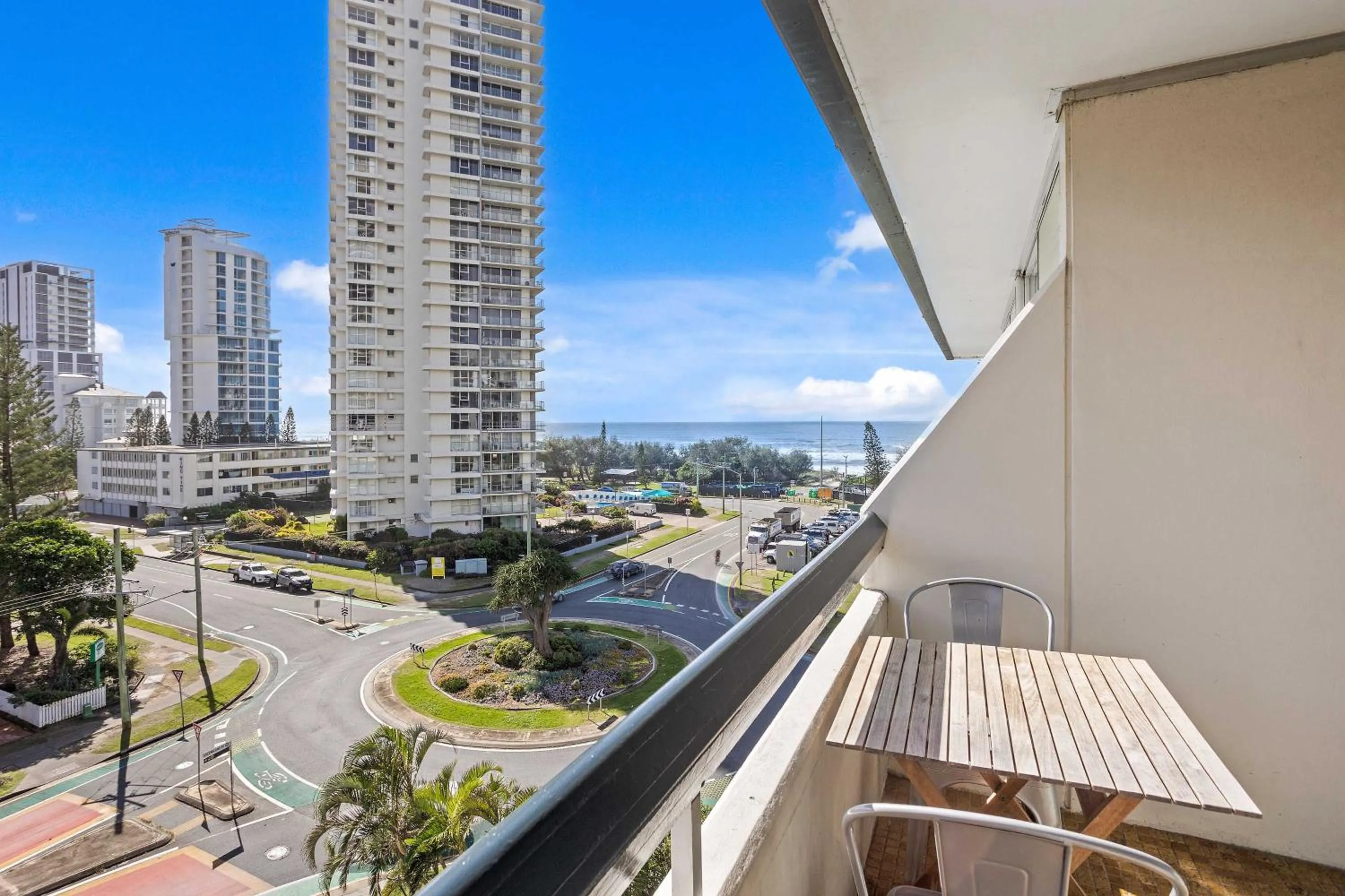 Balcony/Terrace in Hi Ho Beach Apartments on Broadbeach