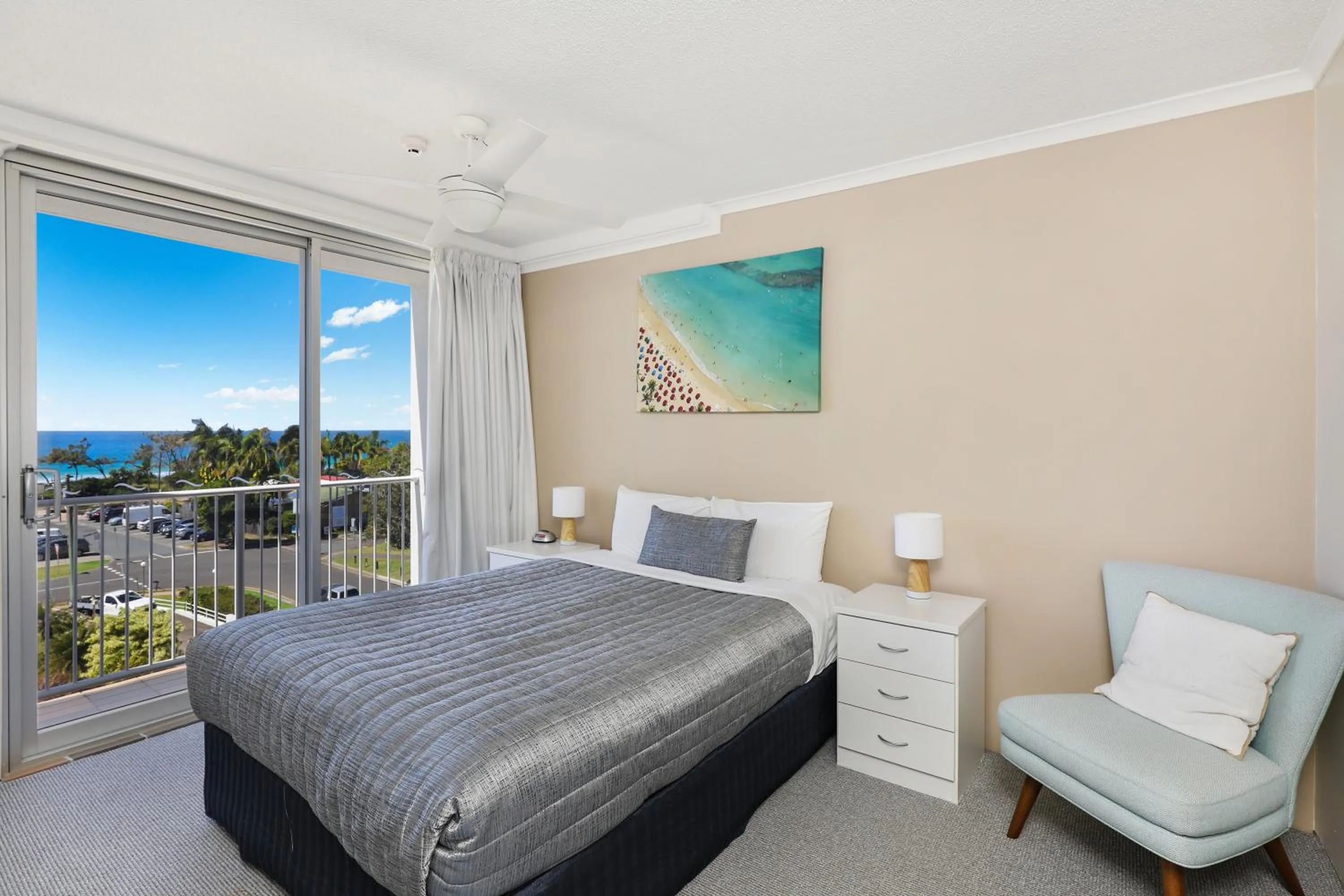 Bed in Elouera Tower