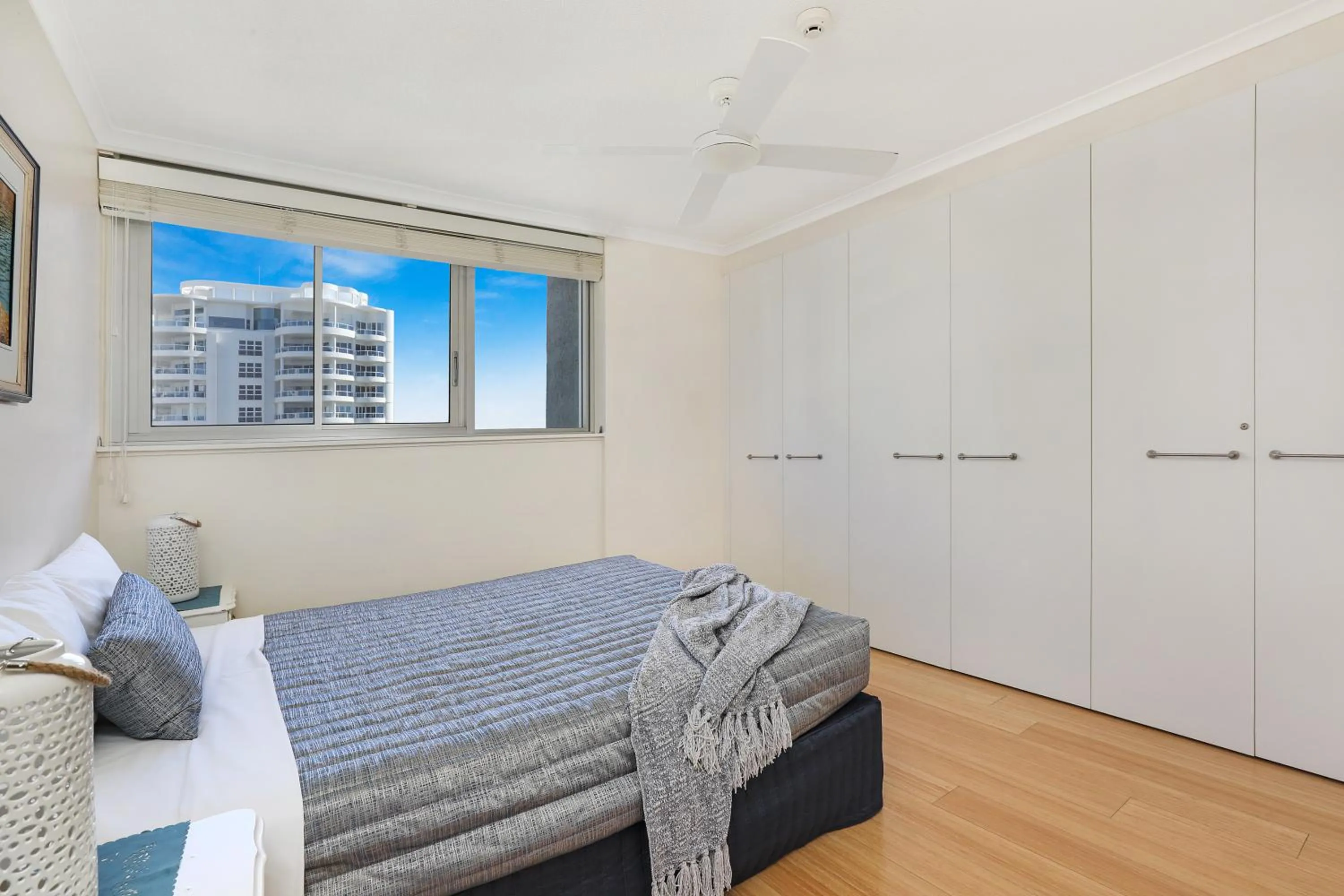 Bed in Elouera Tower