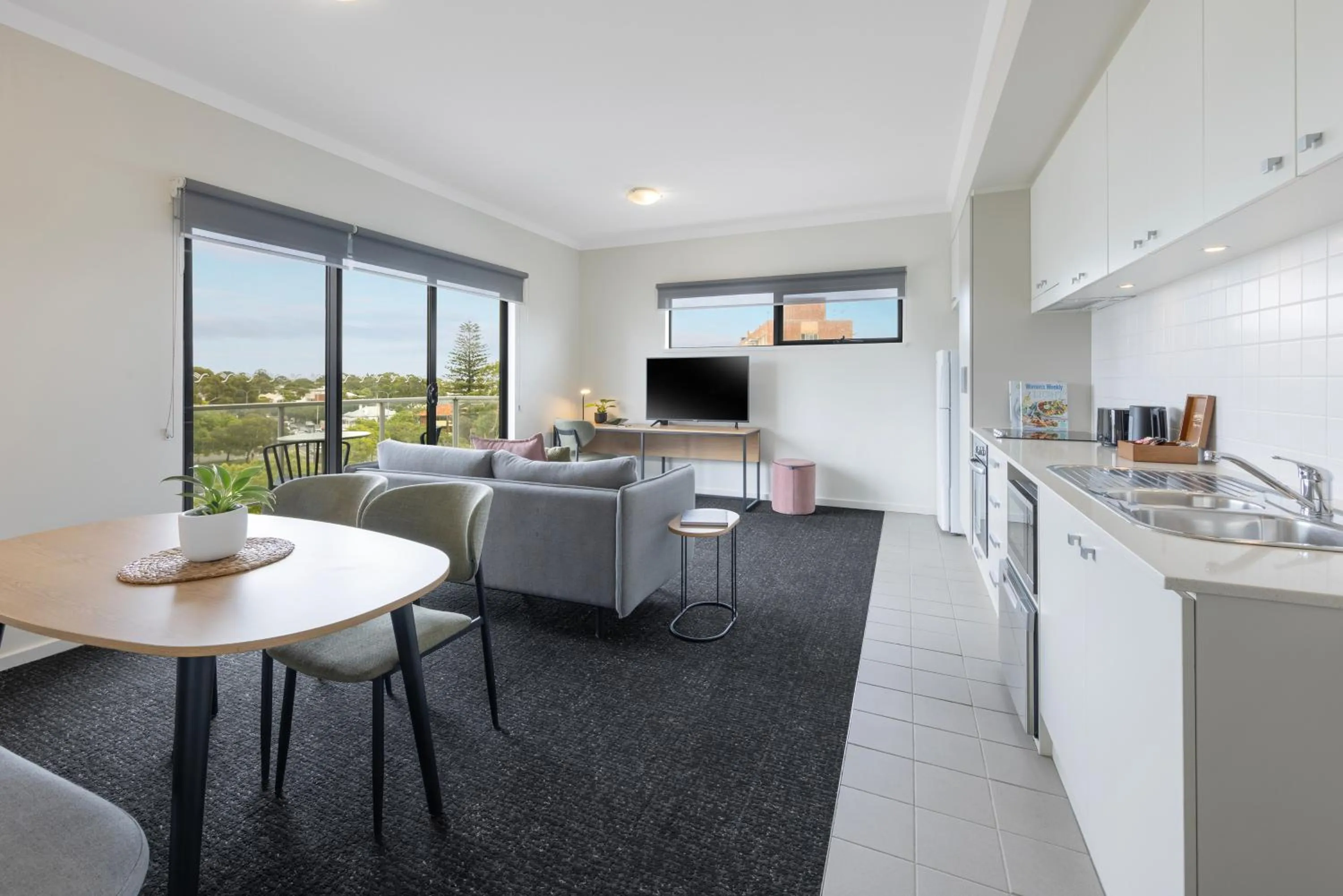 TV and multimedia in Quest on Rheola