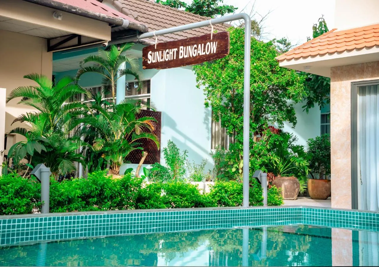 Swimming pool in Sunlight Bungalow
