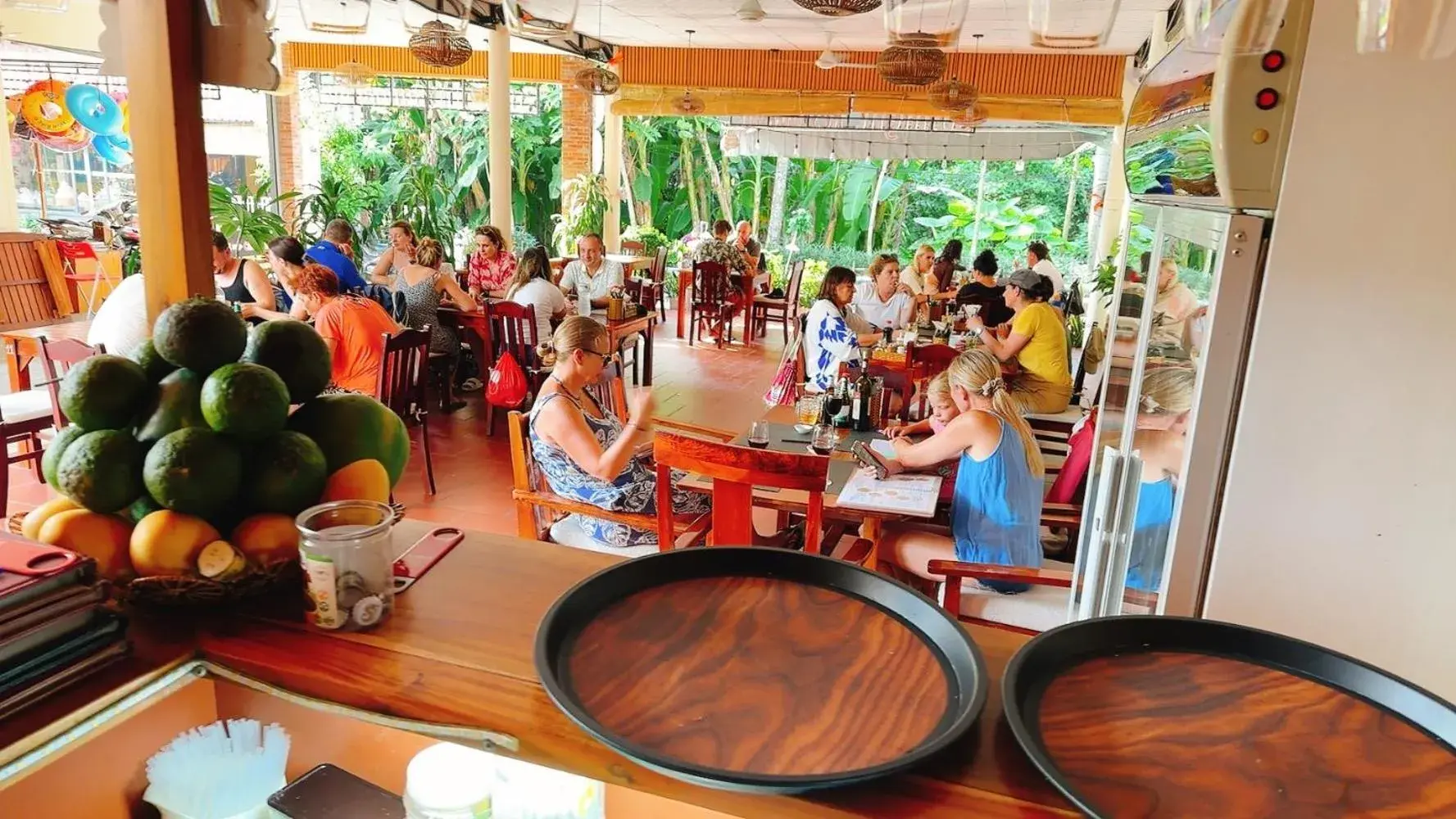 Restaurant/places to eat in Sunlight Bungalow Restaurant/places to eat in Sunlight Bungalow