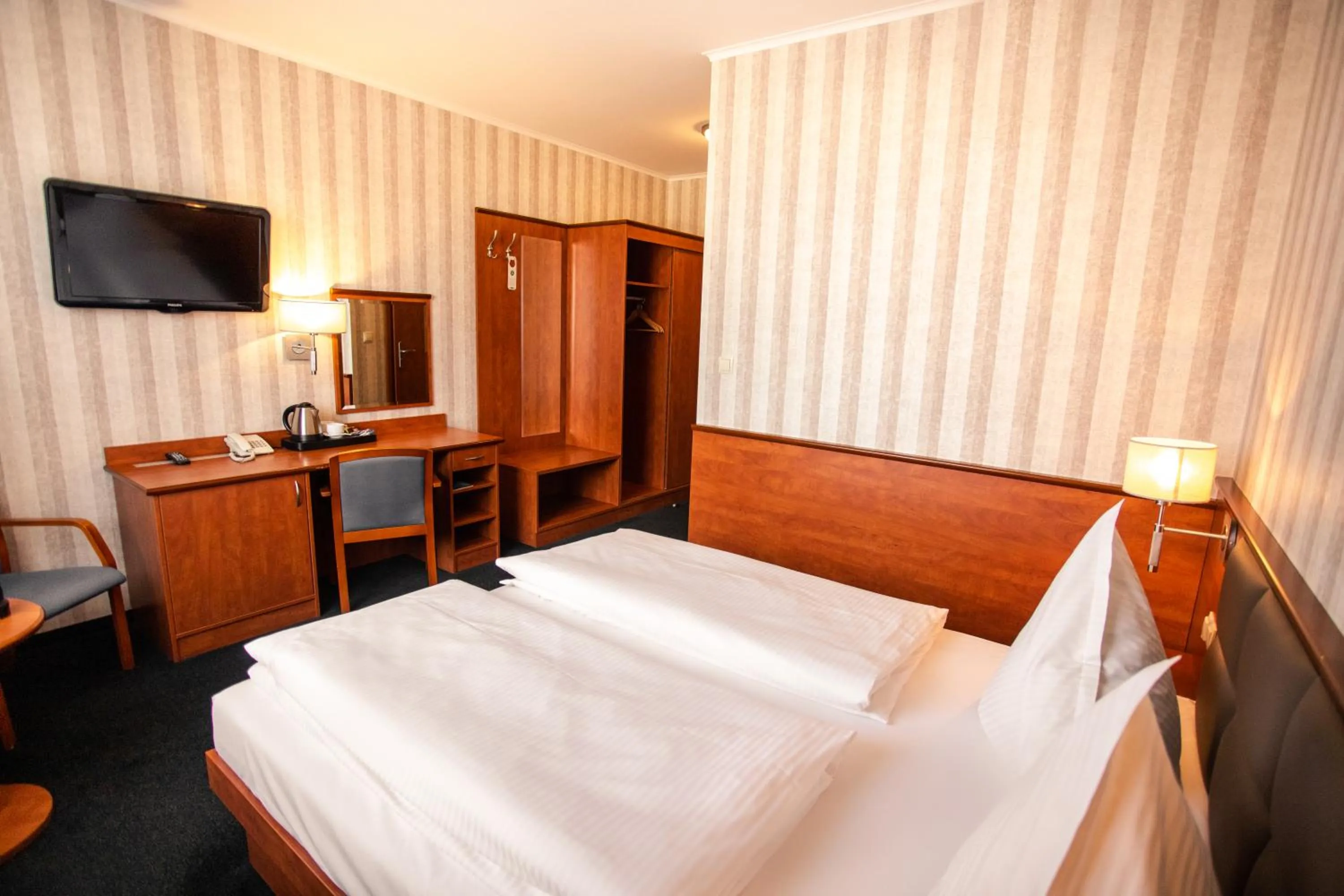 Photo of the whole room, Bed in Premium Hotel Bacero Wrocław