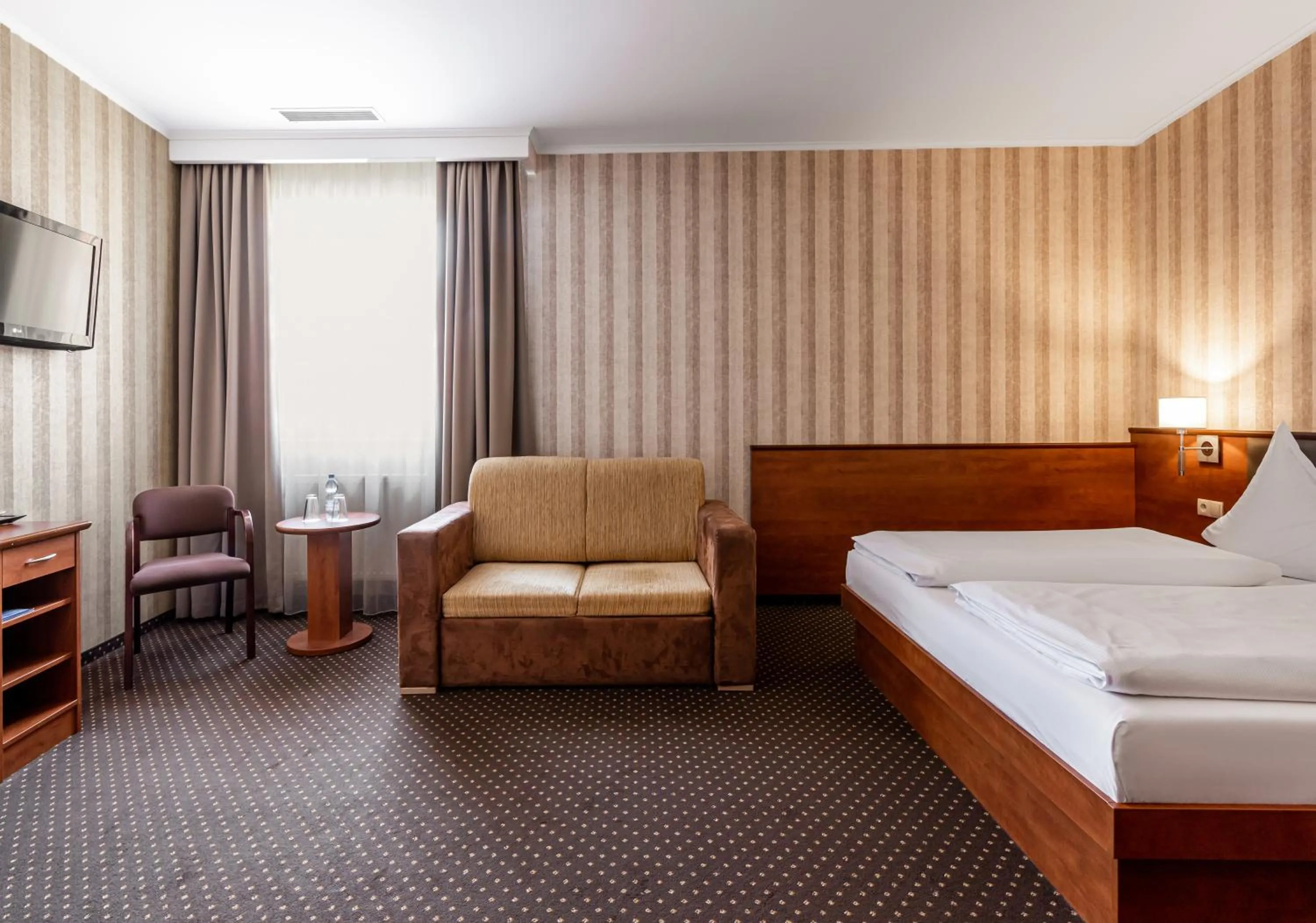 Bed in Premium Hotel Bacero Wrocław