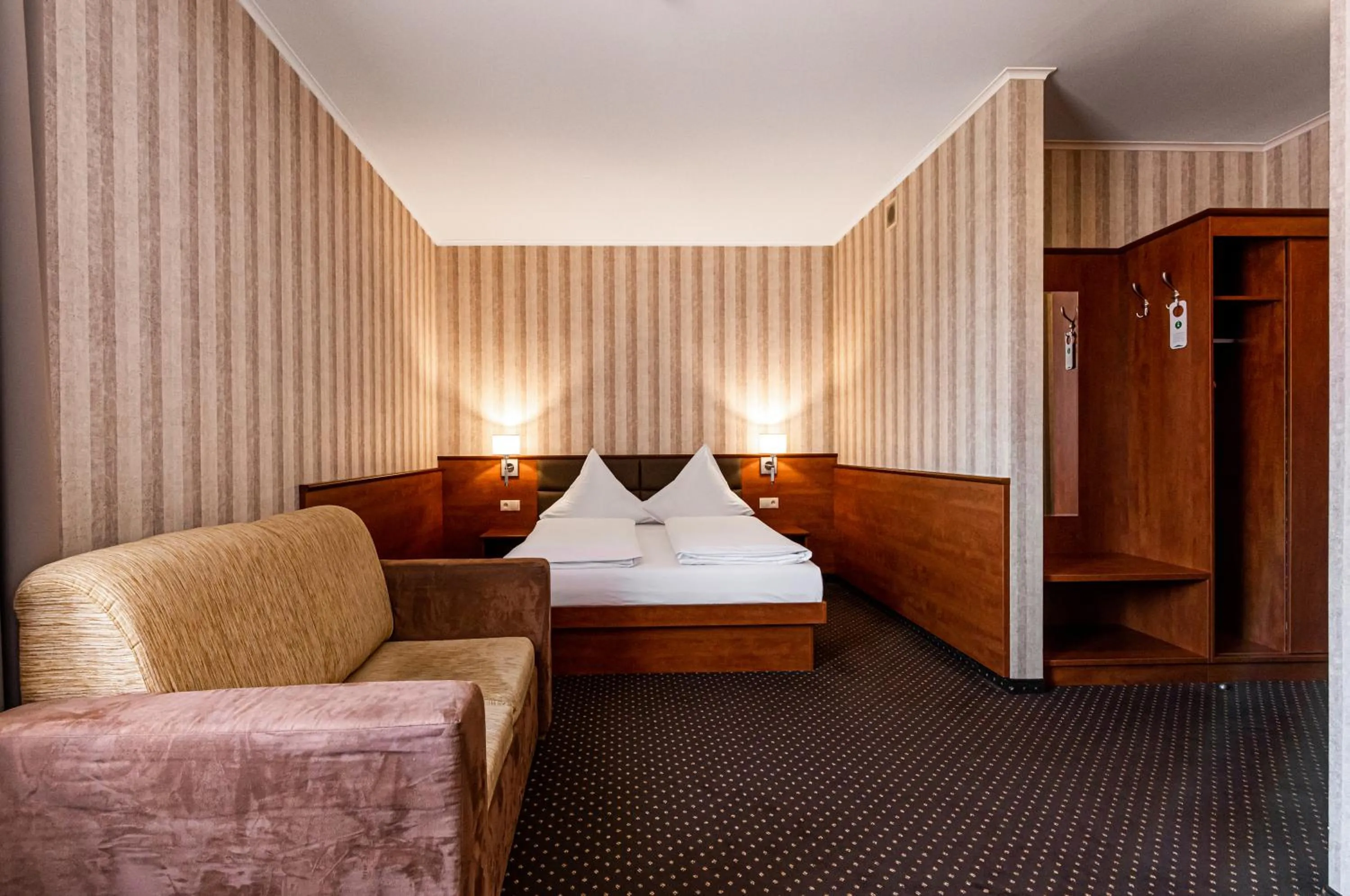 Bed in Premium Hotel Bacero Wrocław