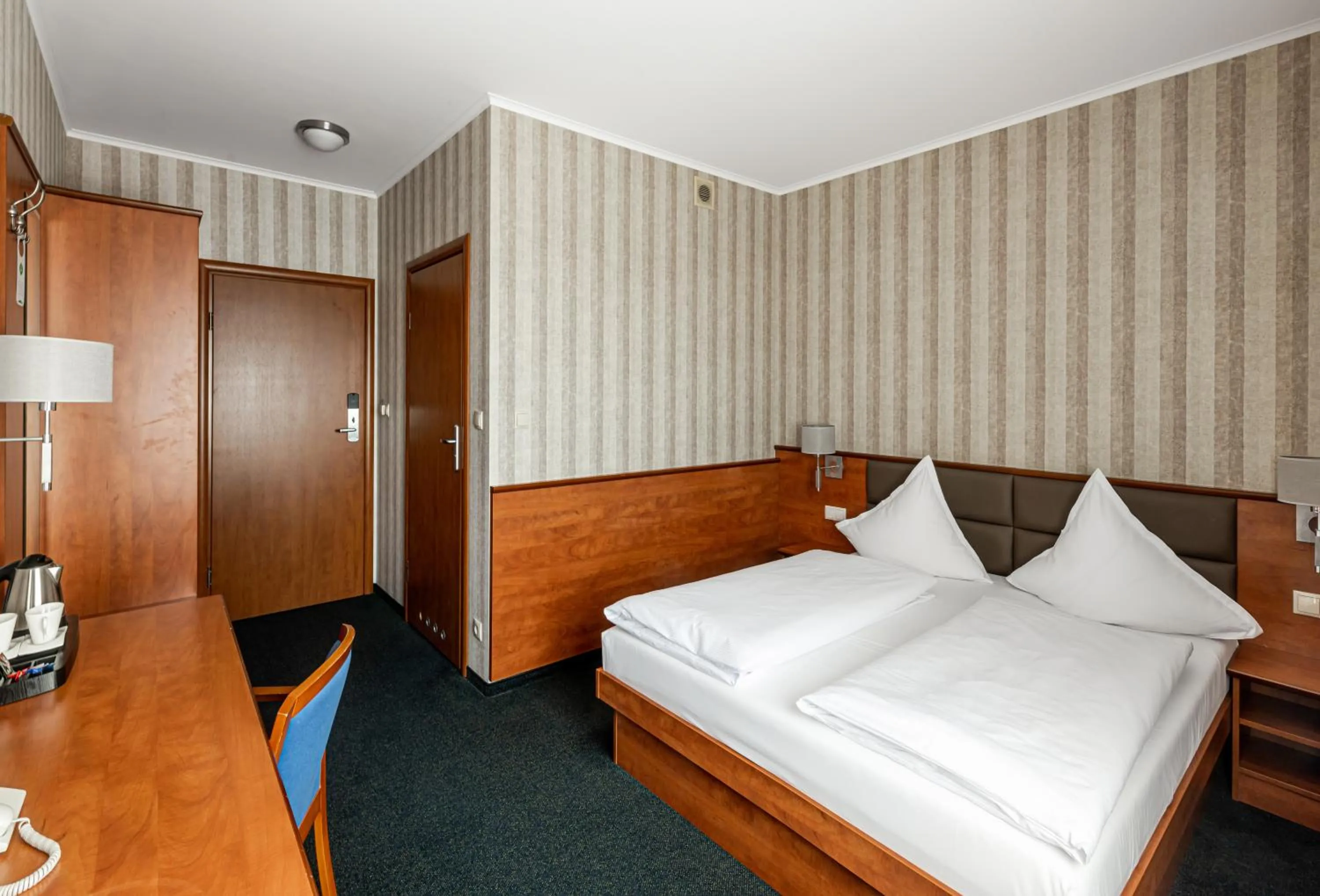 Photo of the whole room, Bed in Premium Hotel Bacero Wrocław