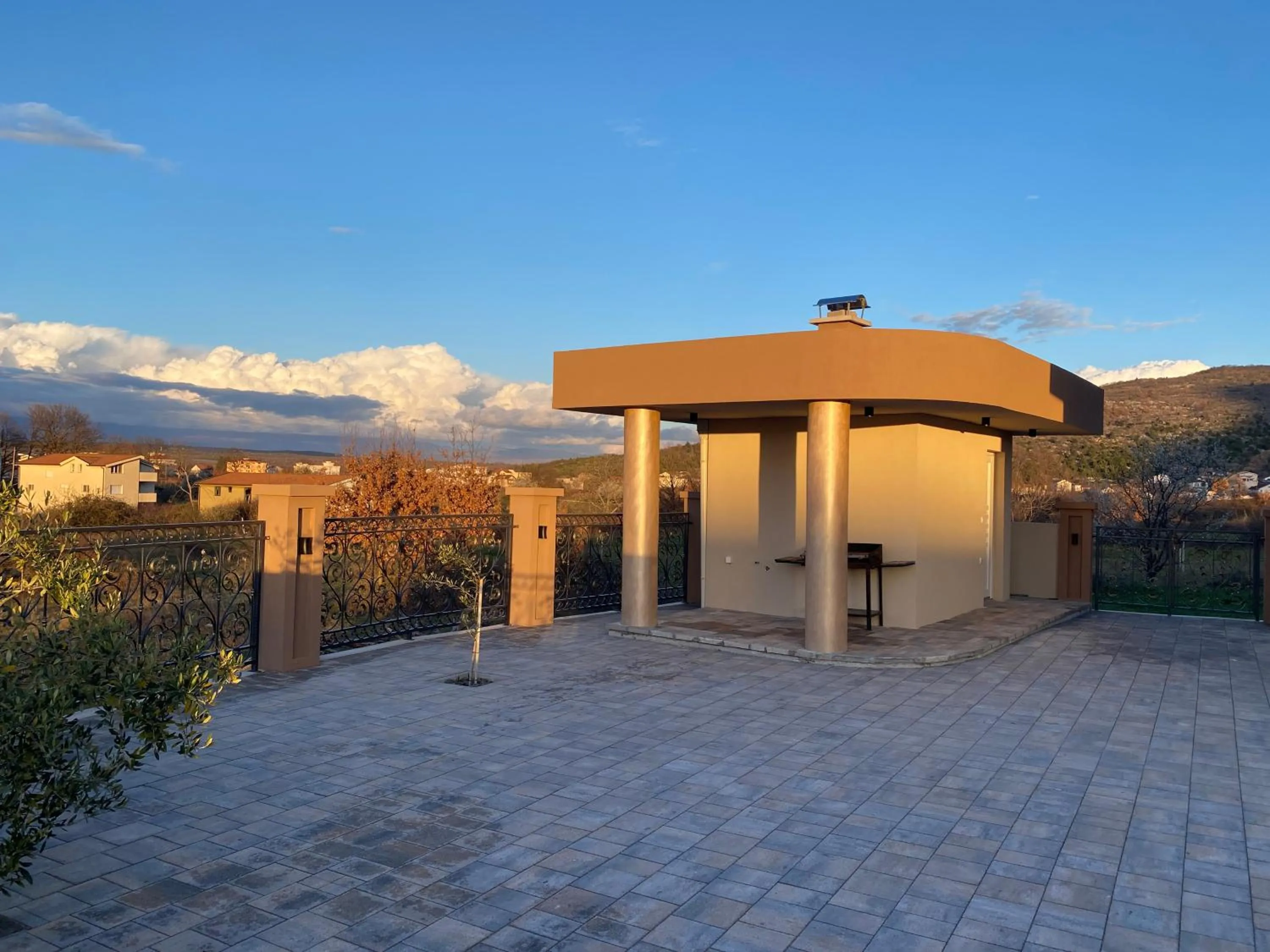 Day in Villa Flowers