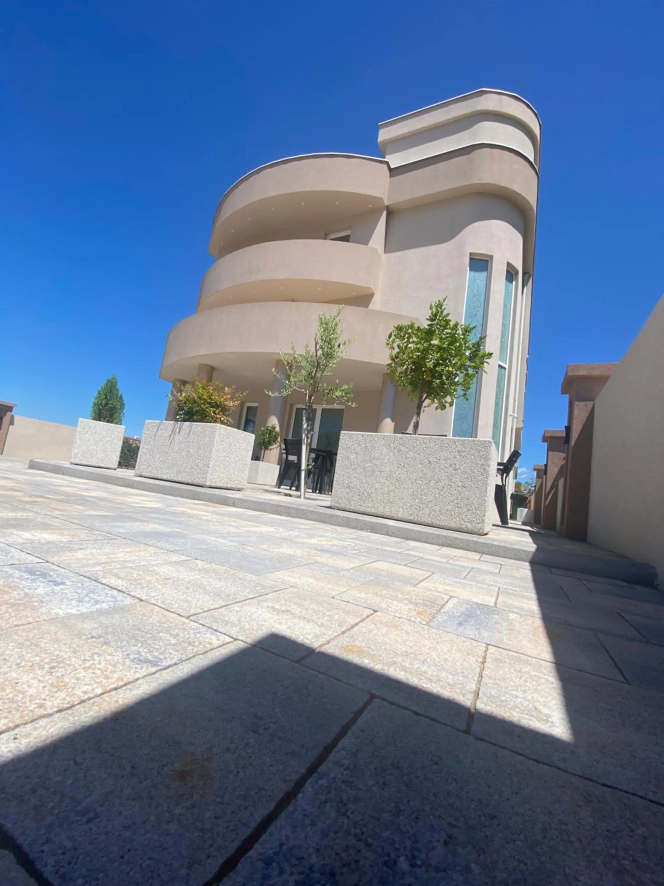 Property building in Villa Flowers