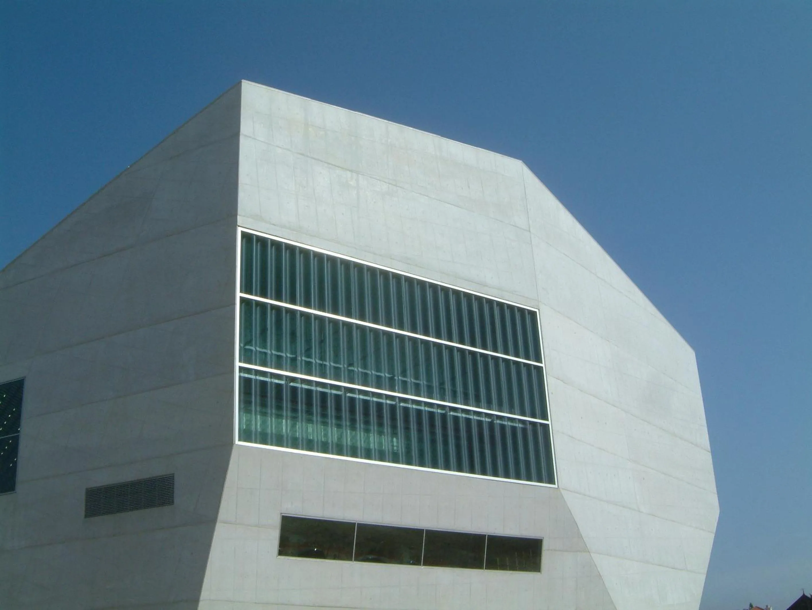Fitness centre/facilities in LivingPorto Apartments by Porto City Hosts