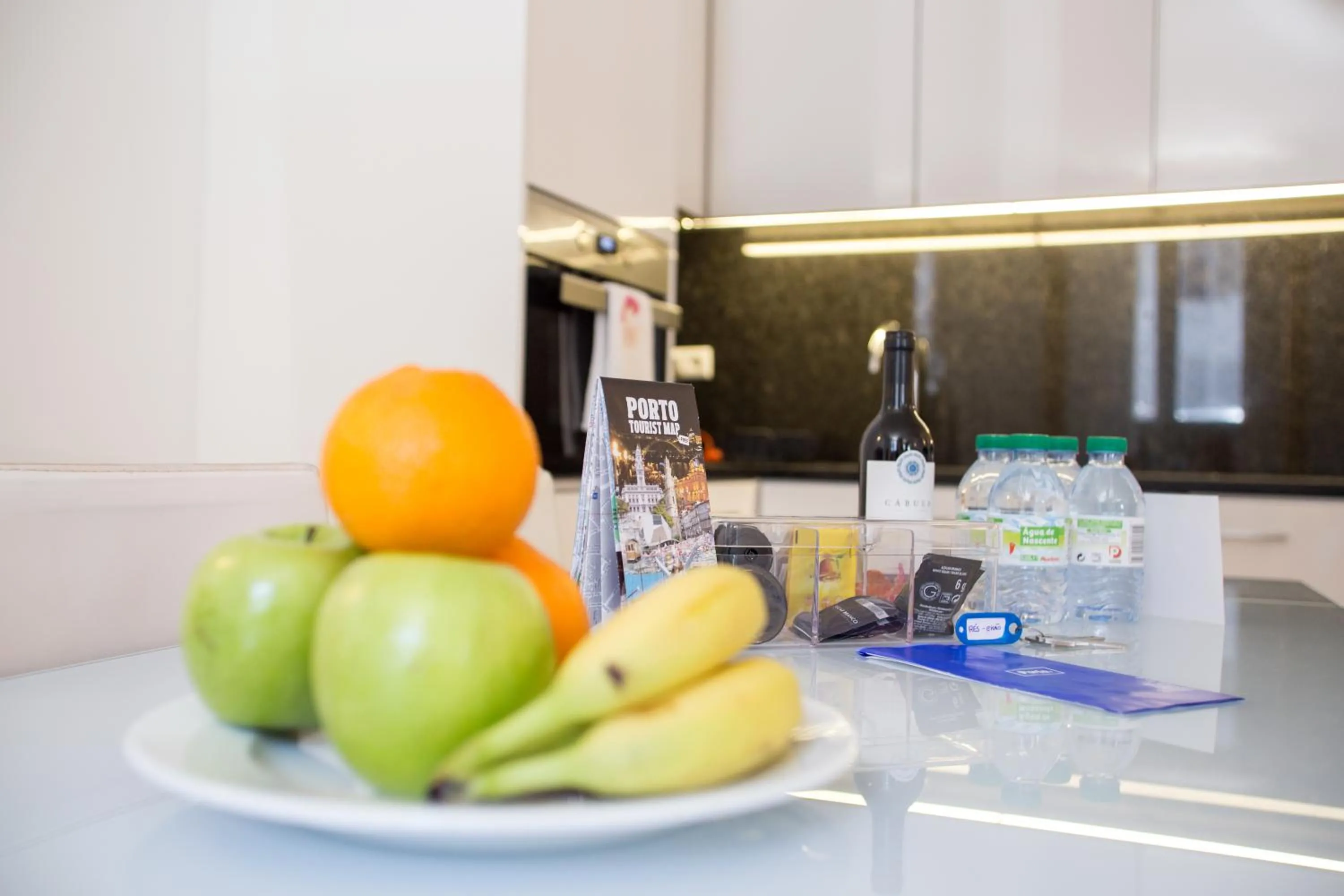 Coffee/tea facilities in LivingPorto Apartments by Porto City Hosts