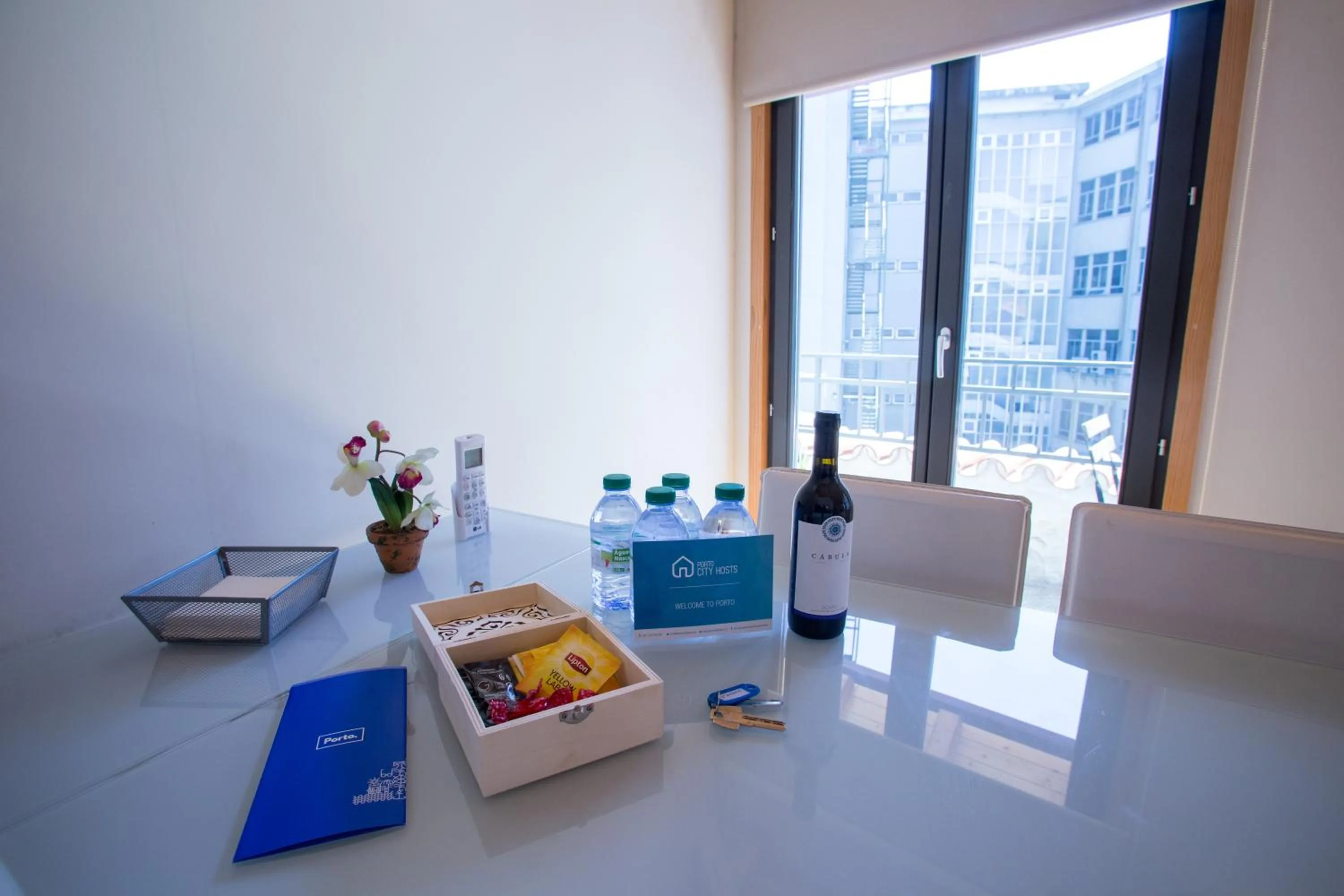 Property logo or sign in LivingPorto Apartments by Porto City Hosts