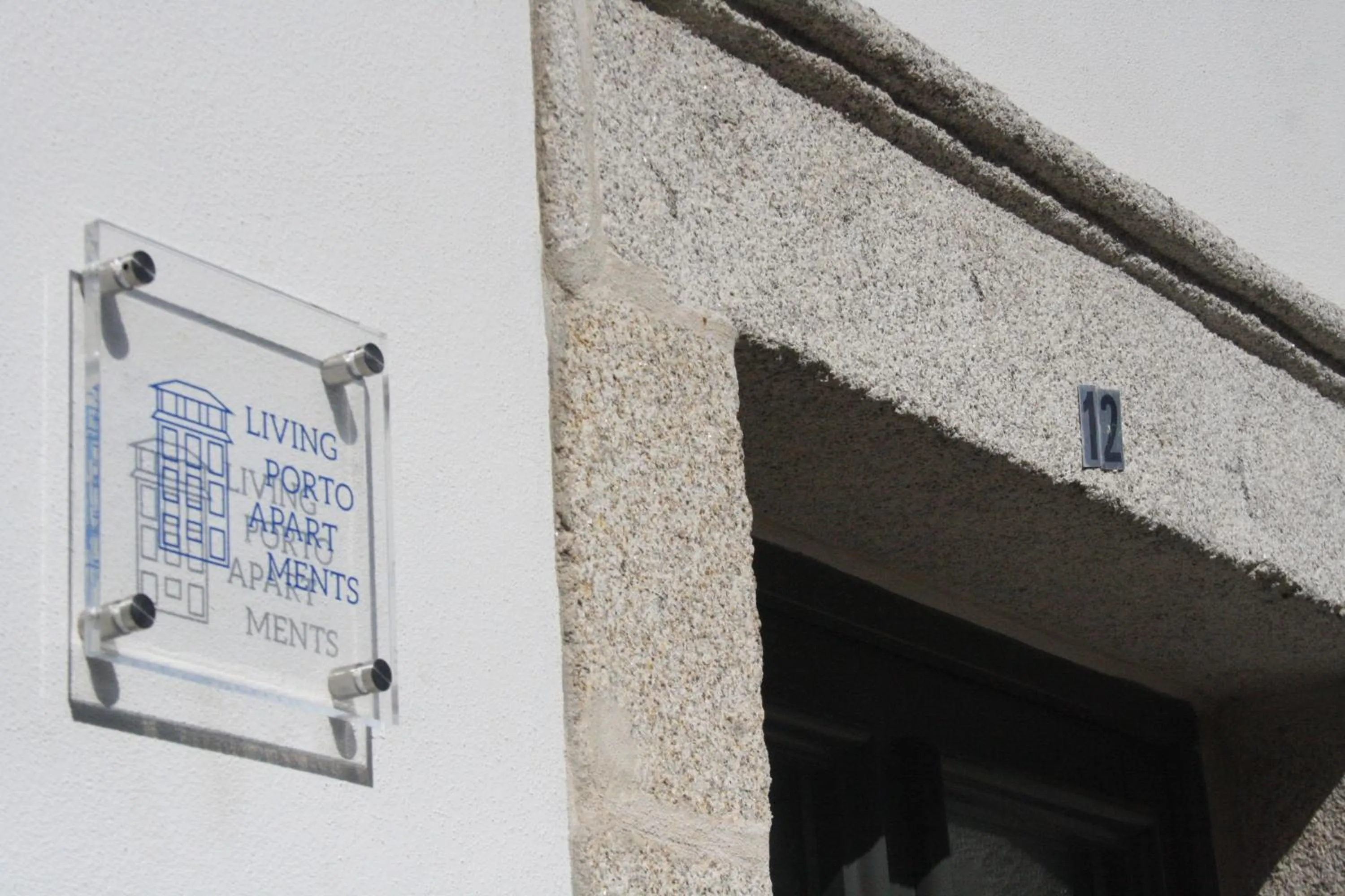 Facade/entrance in LivingPorto Apartments by Porto City Hosts