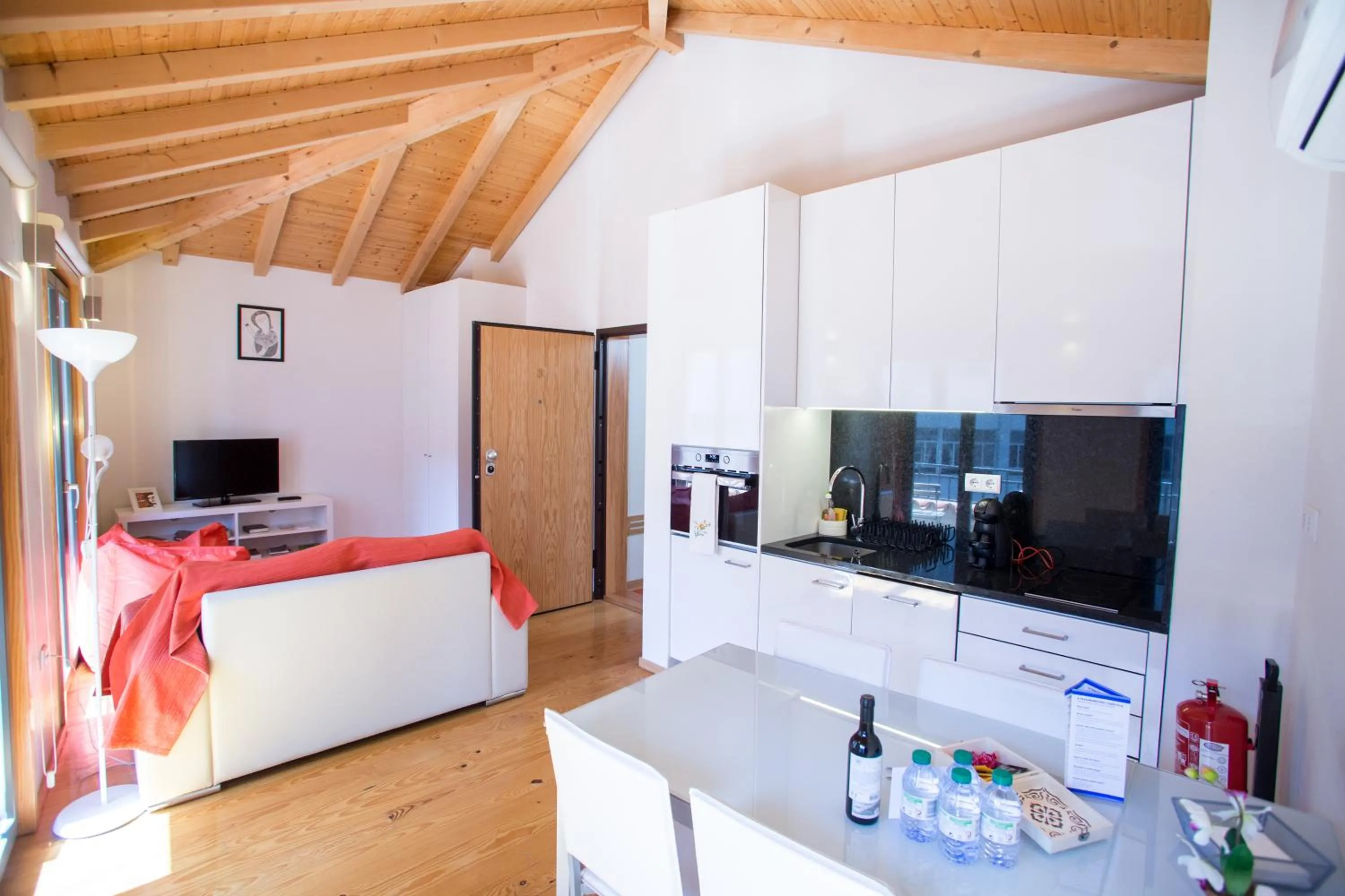 TV and multimedia, Bed in LivingPorto Apartments by Porto City Hosts