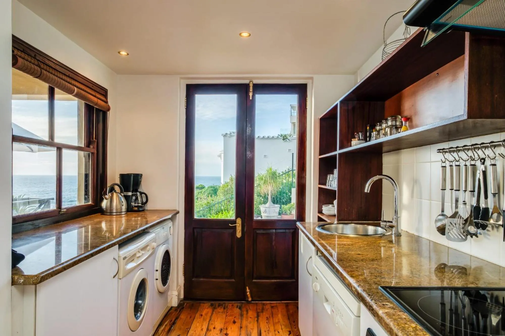 Coffee/tea facilities in Camps Bay Terrace Lodge