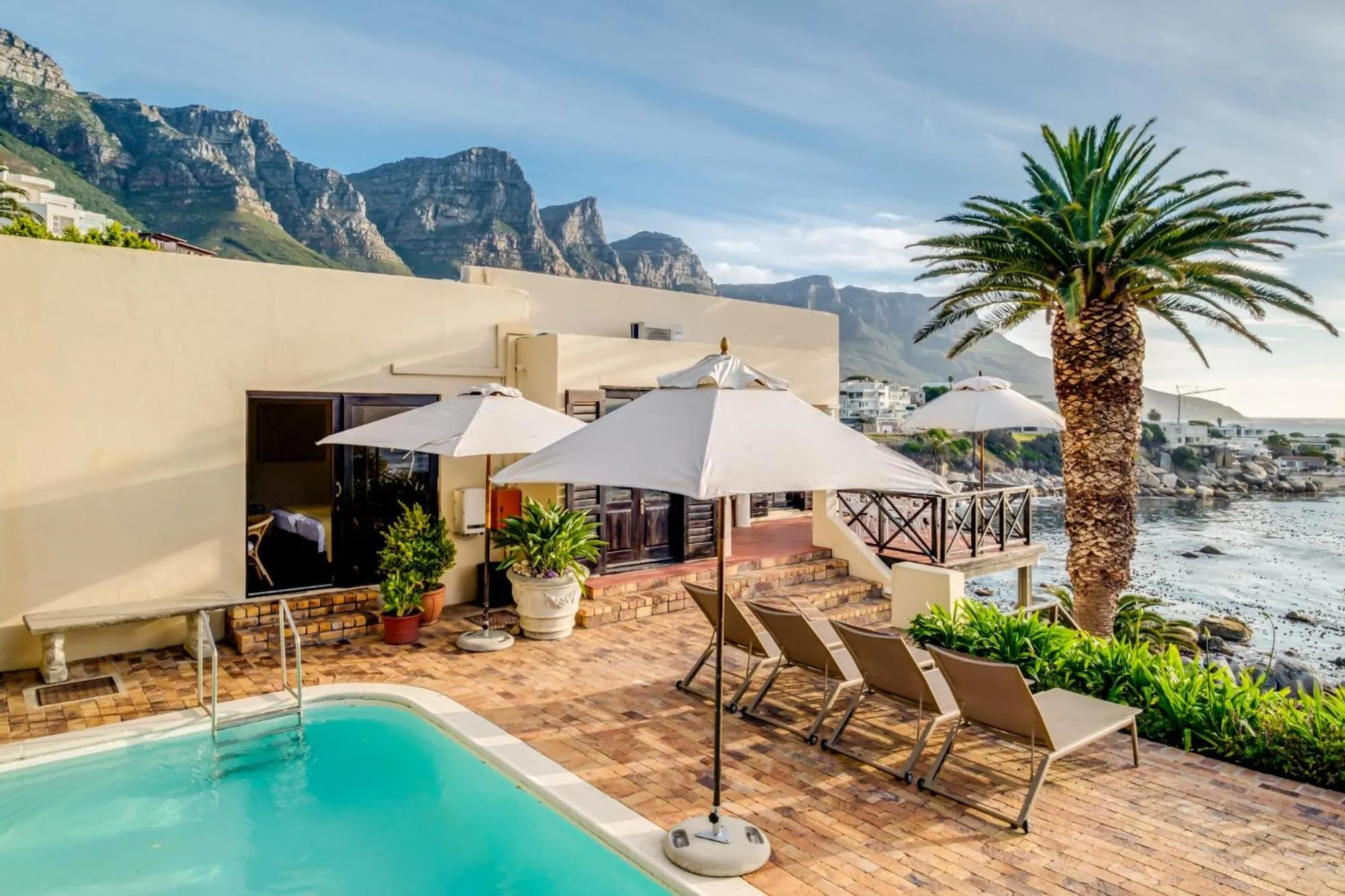 Property building in Camps Bay Terrace Lodge