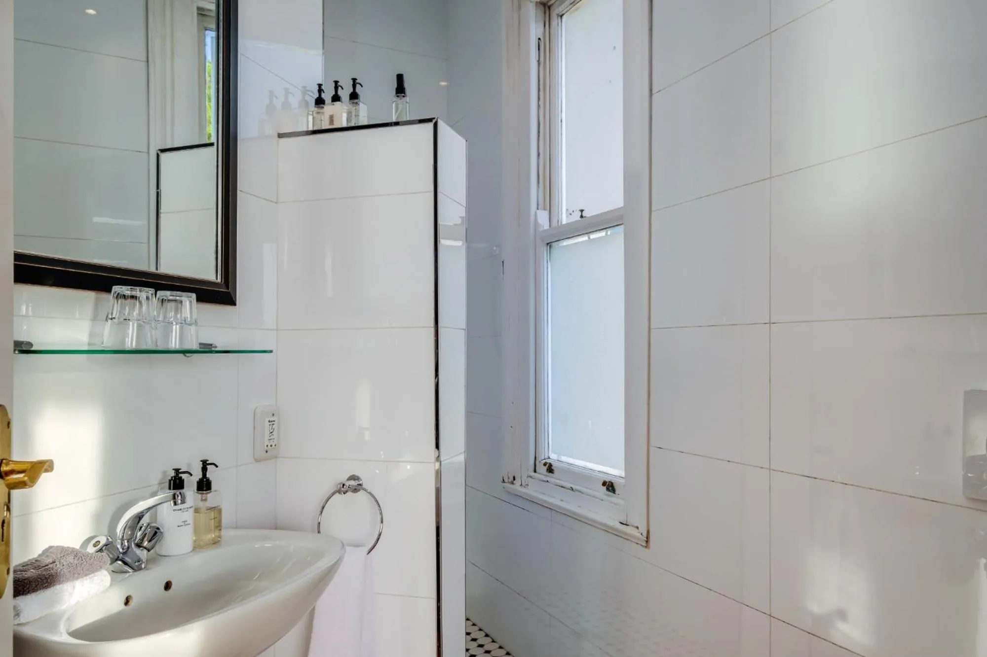 Shower in Camps Bay Terrace Lodge