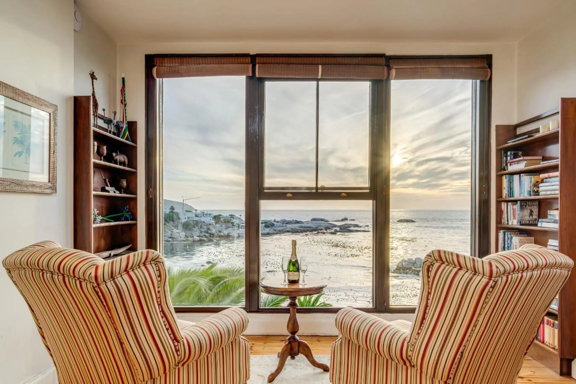 Living room in Camps Bay Terrace Lodge