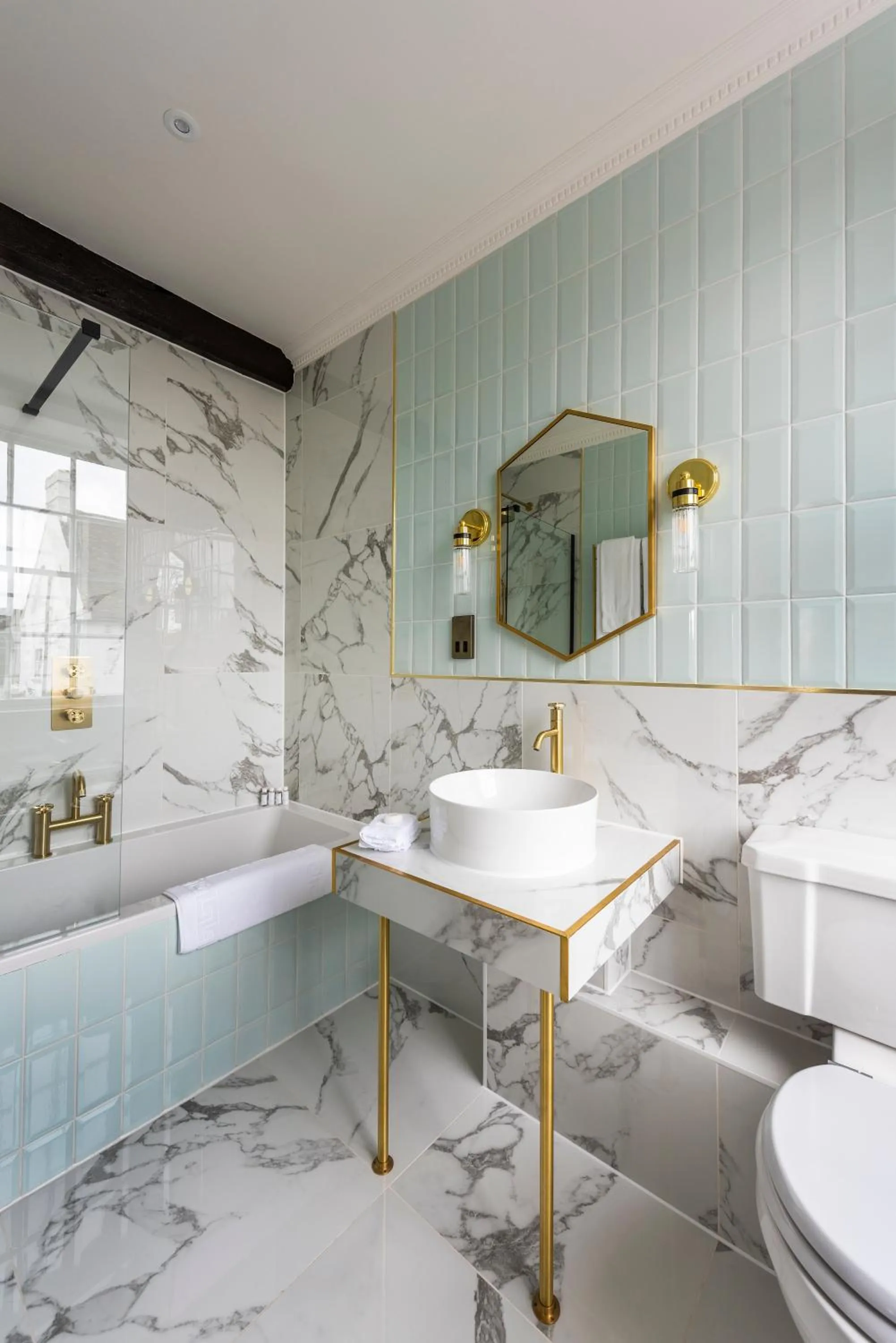 Bathroom in The George Hotel