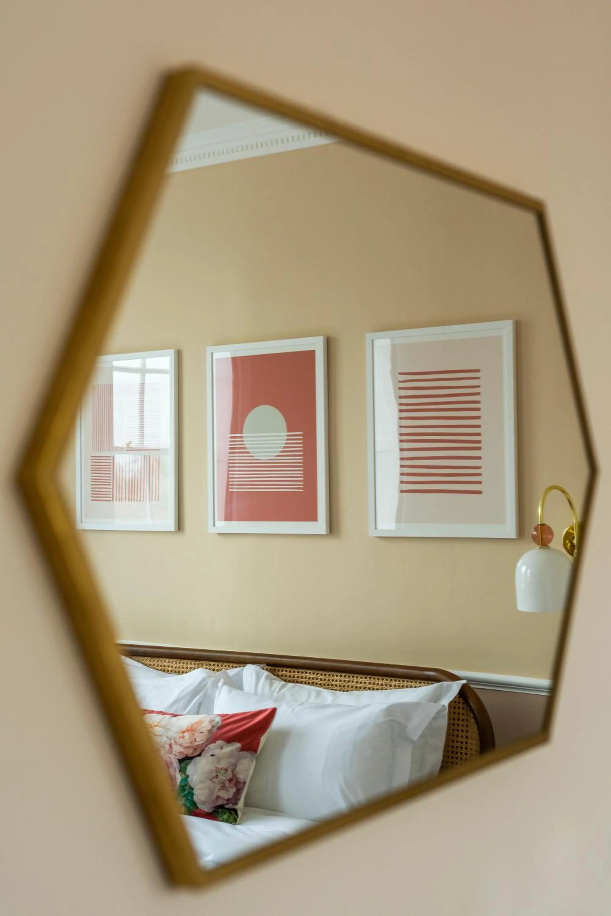 Bedroom, Bed in The George Hotel