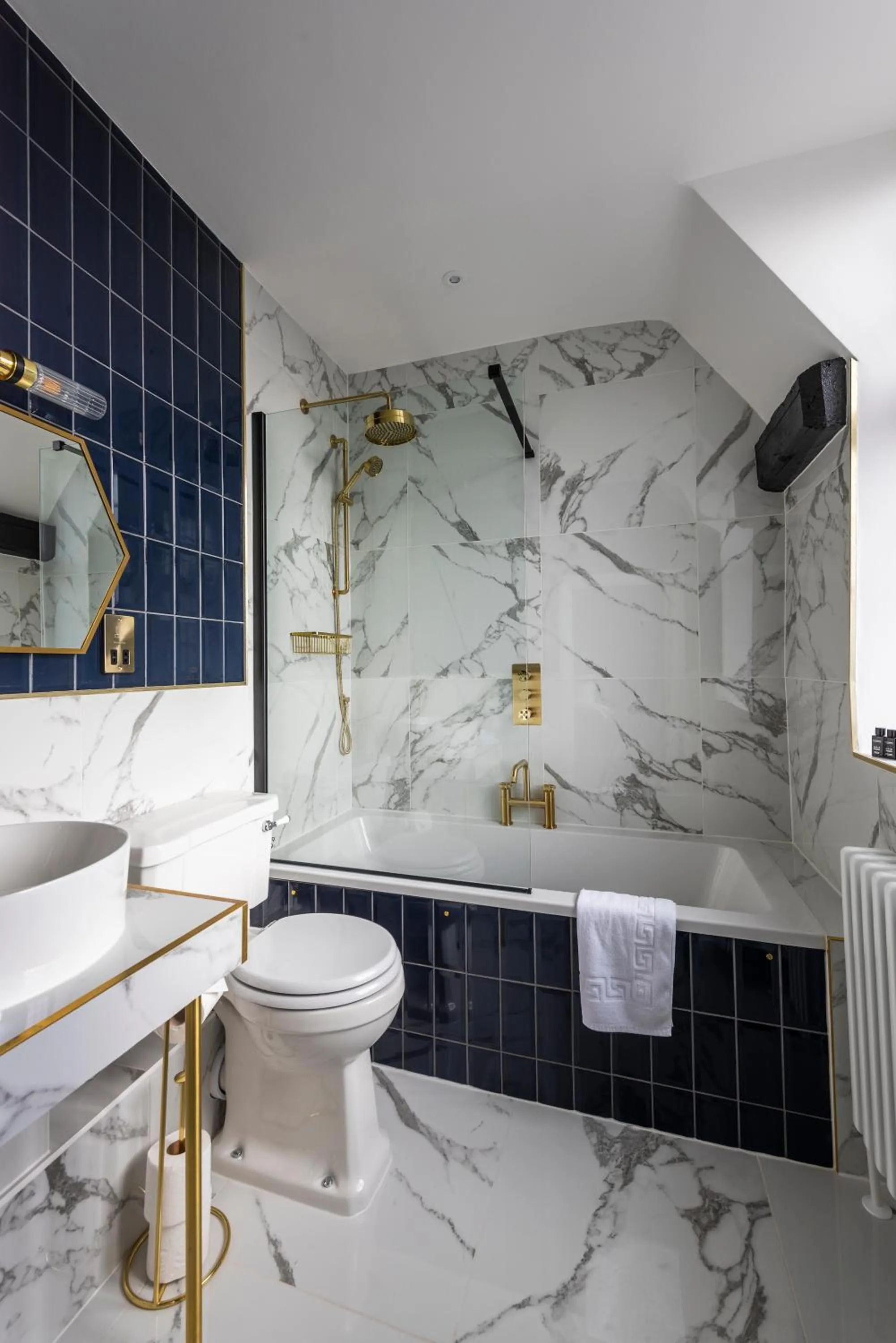 Bathroom in The George Hotel