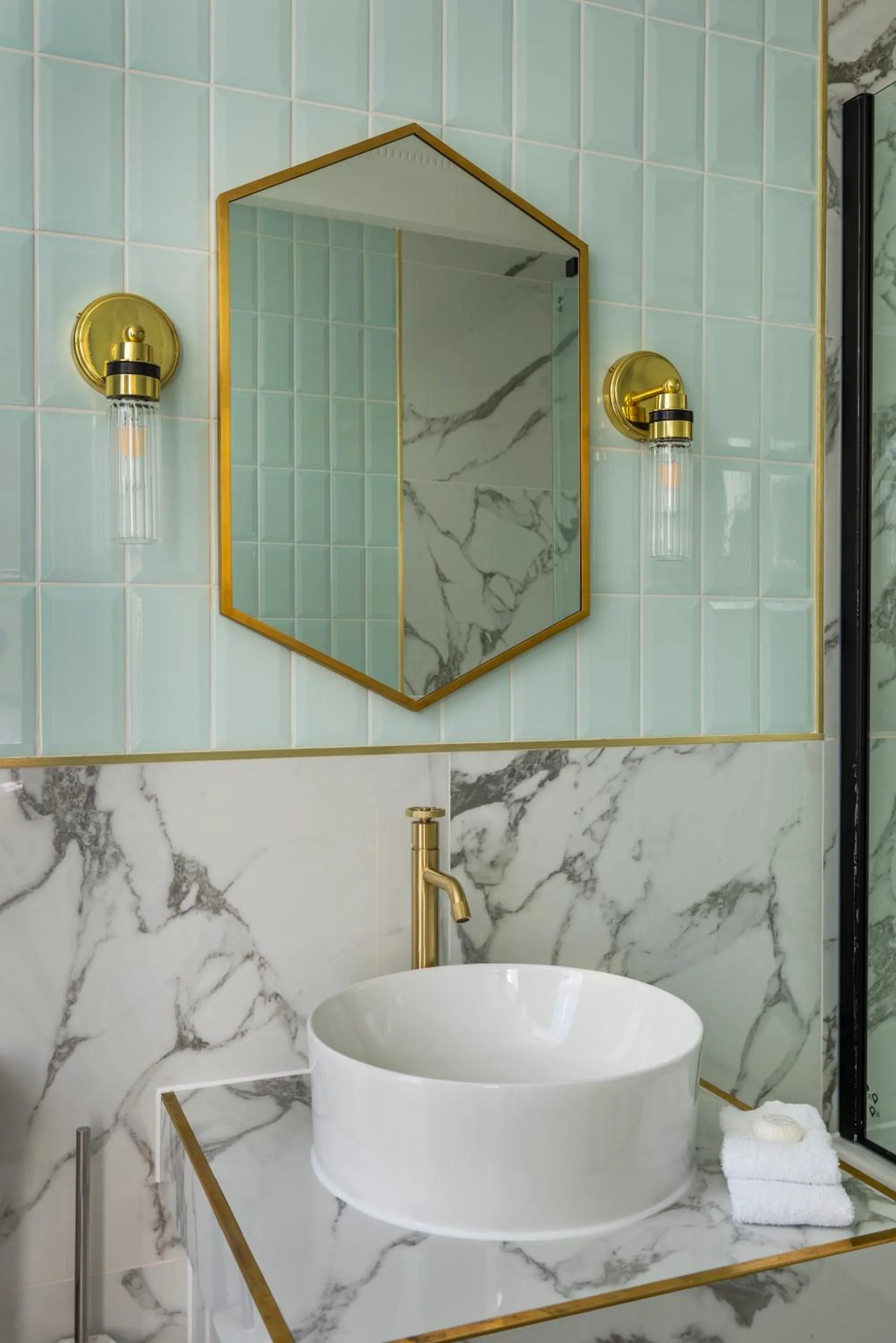 Bathroom in The George Hotel