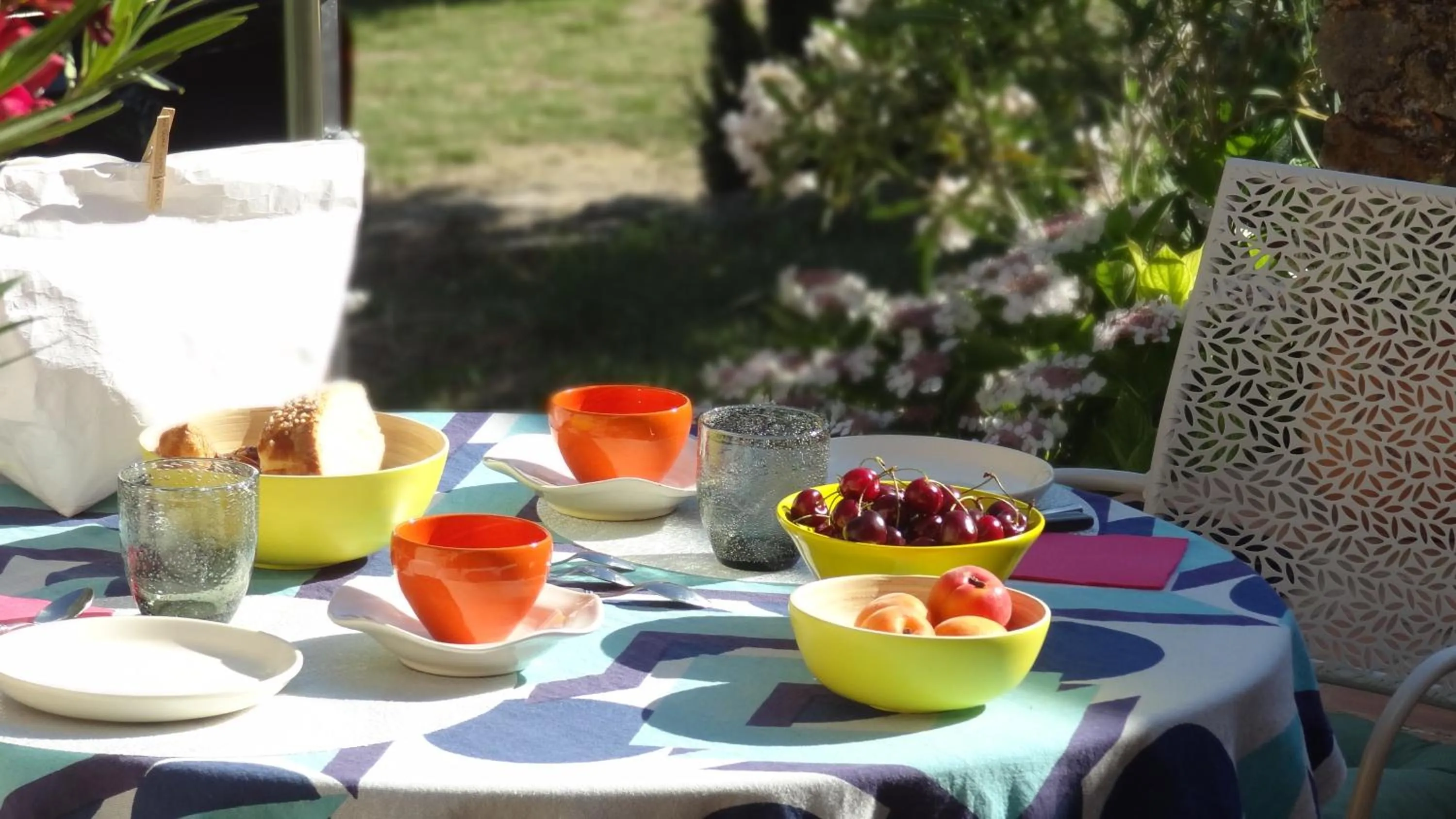 Food and drinks in Bastide Sainte Trinide