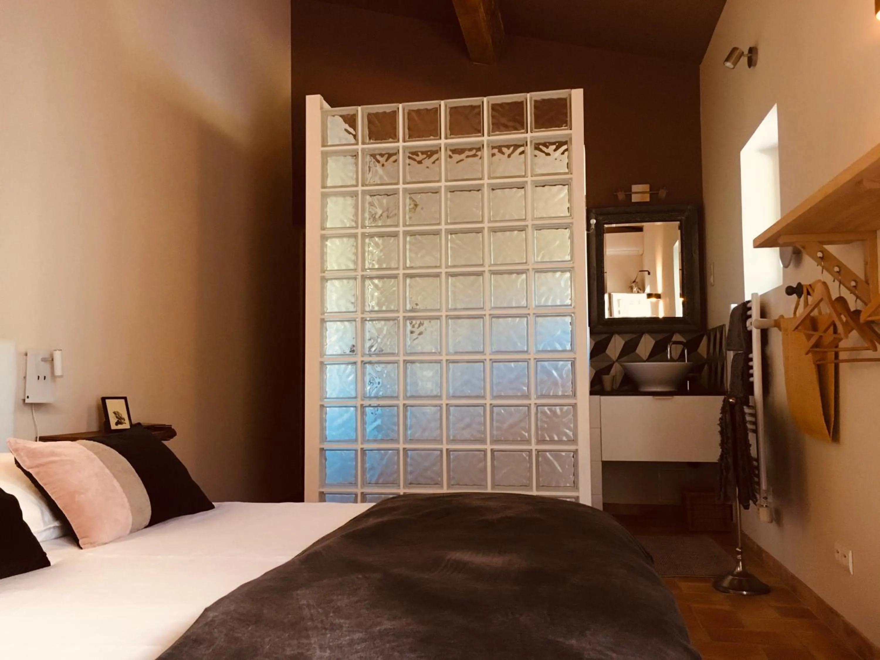 Bathroom, Bed in Bastide Sainte Trinide