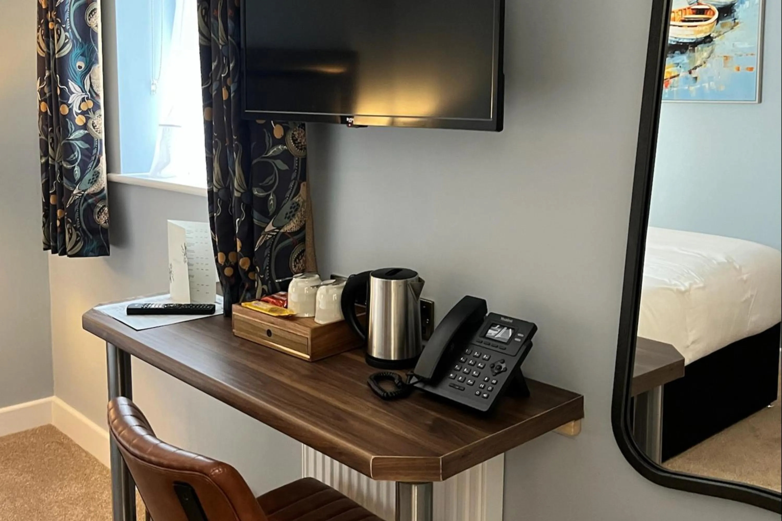 Bed in The Elizabeth House Hotel