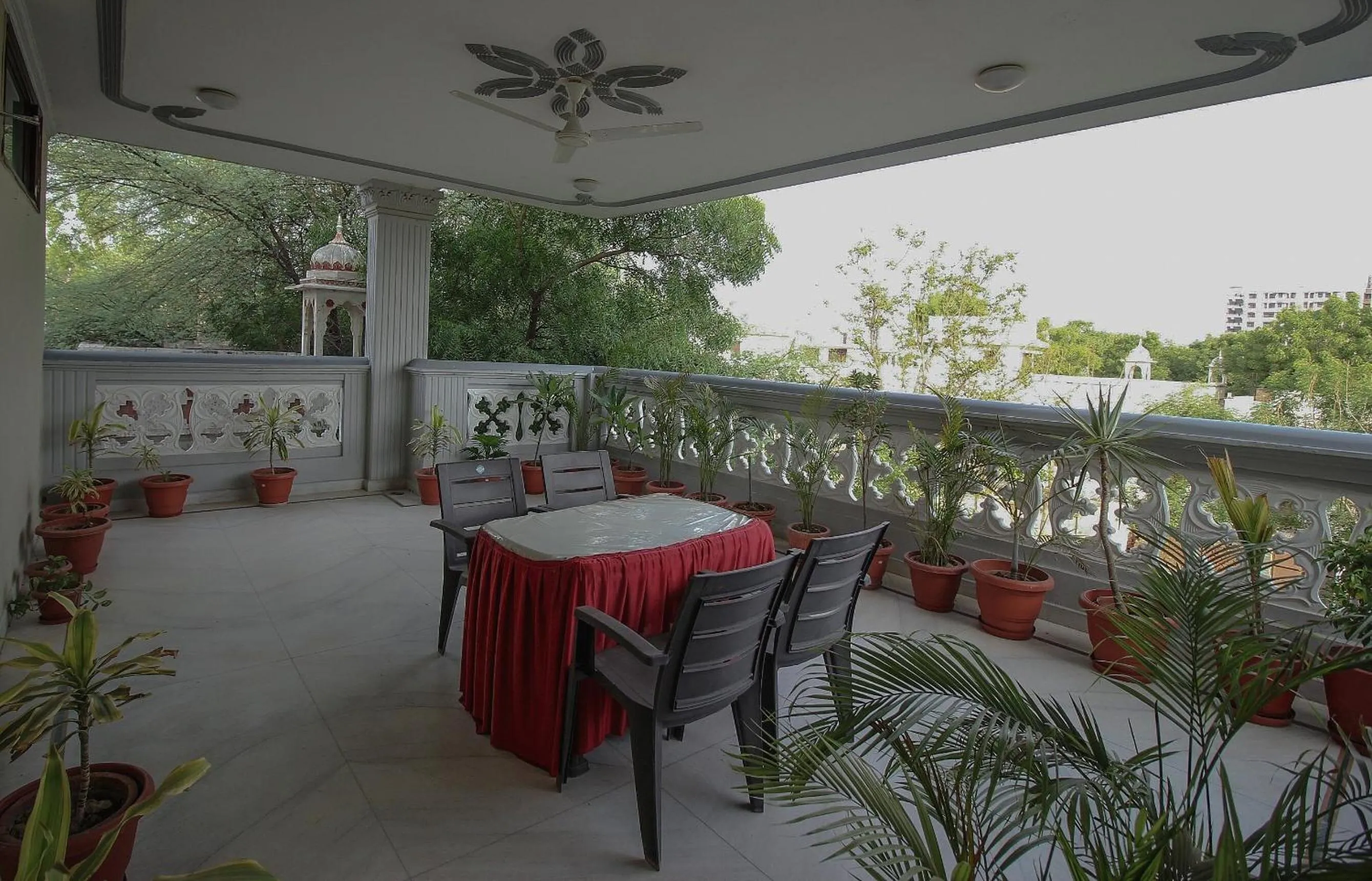 Restaurant/places to eat in Hotel O Jaipur Stays