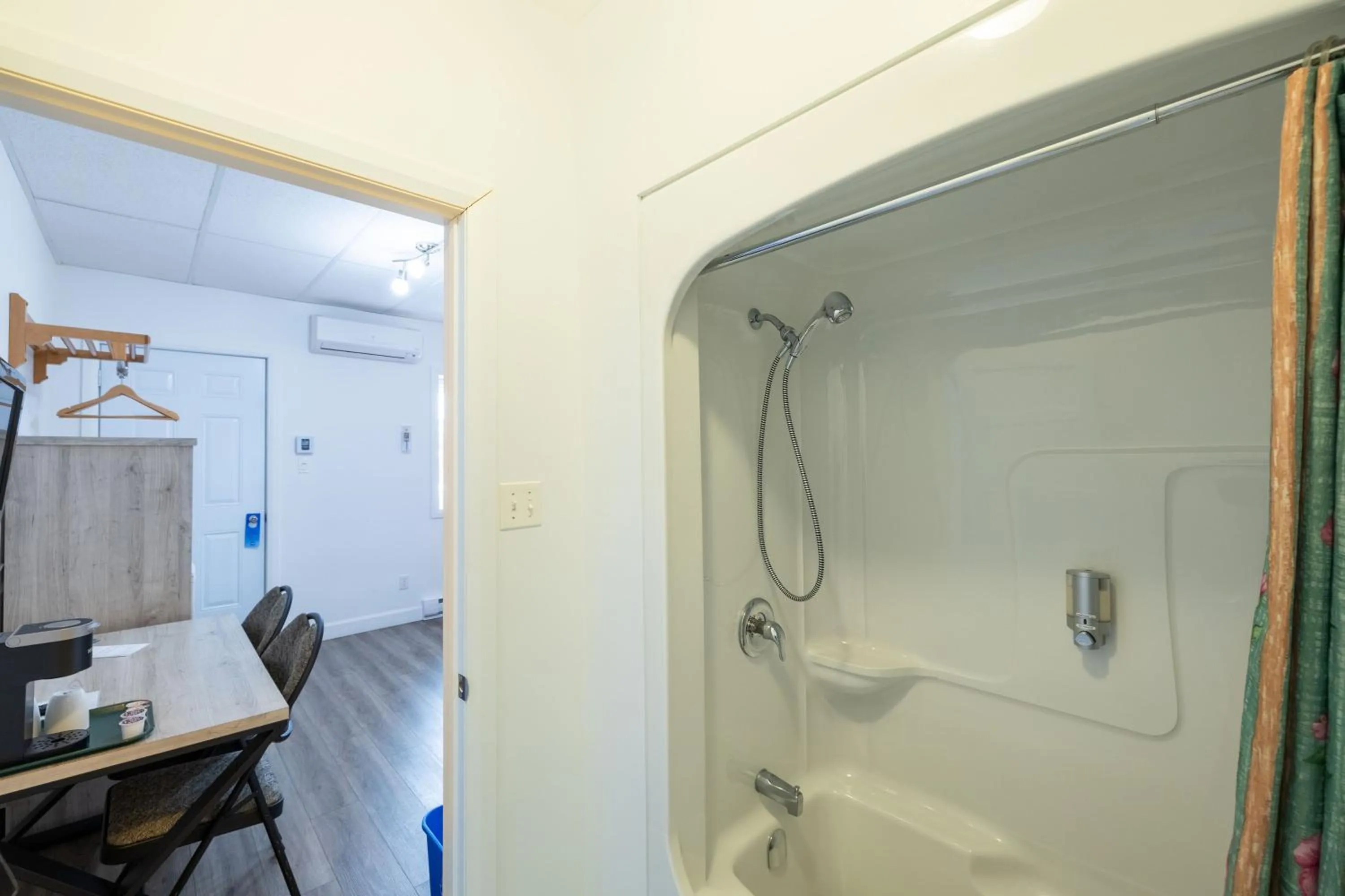 Bathroom in Motel Et Condo Chez Charley