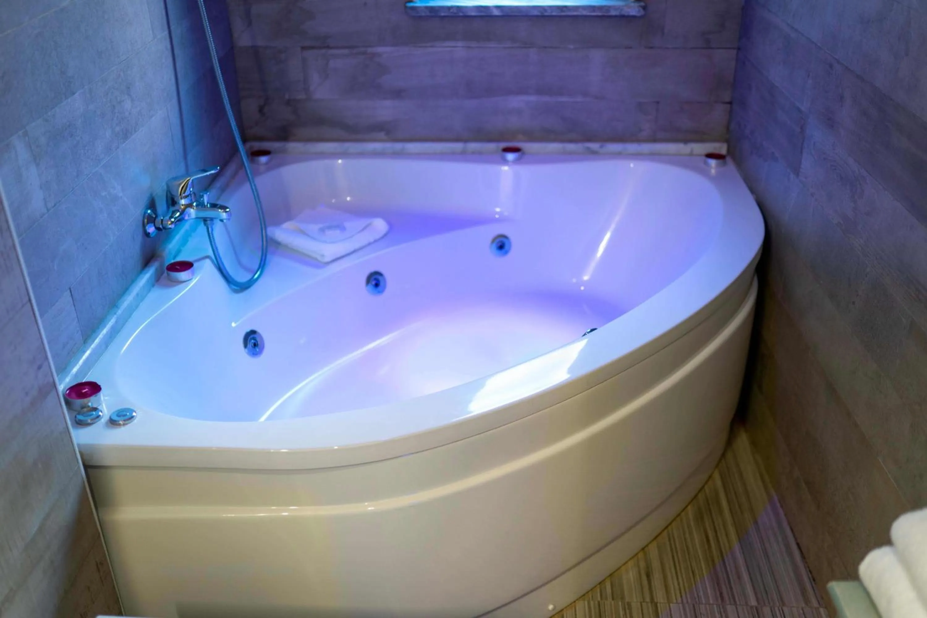 Hot Tub in Roma Veneto Relais