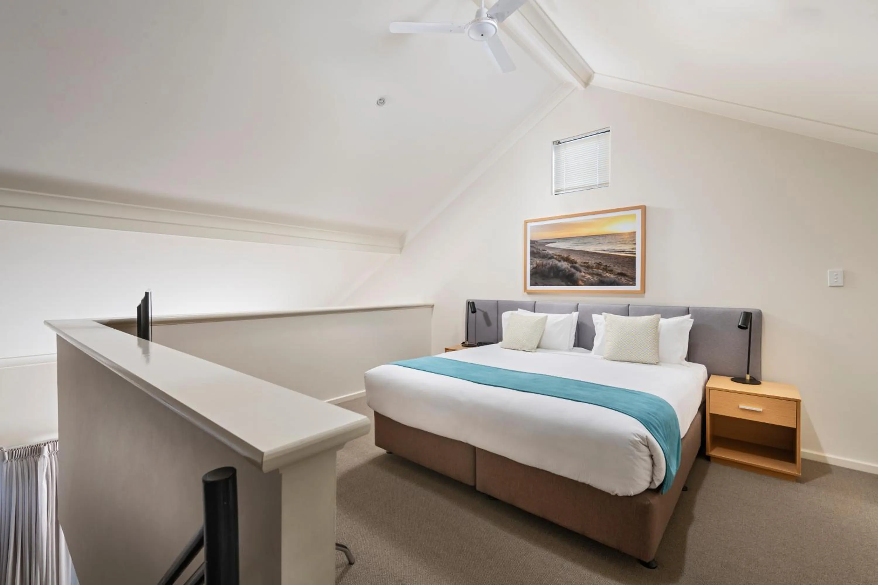 Bedroom, Bed in Quest Bunbury