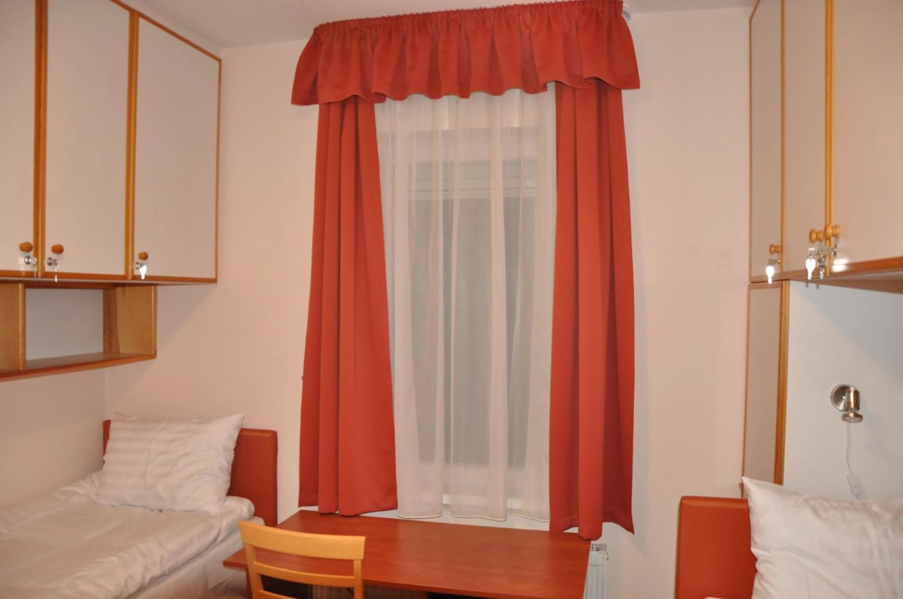 Standard Twin Room in Sport