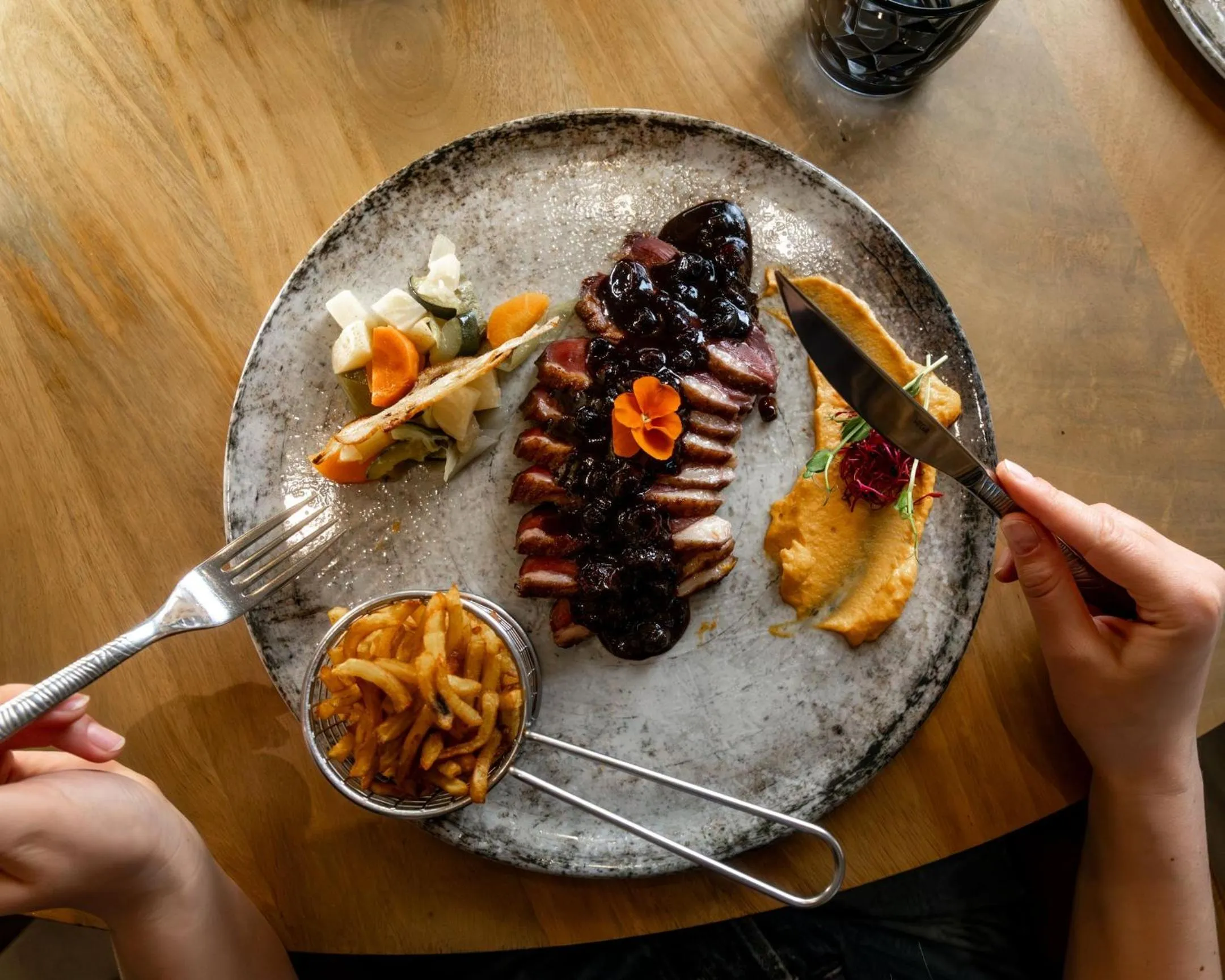 Restaurant/places to eat in 7Hotel&Spa