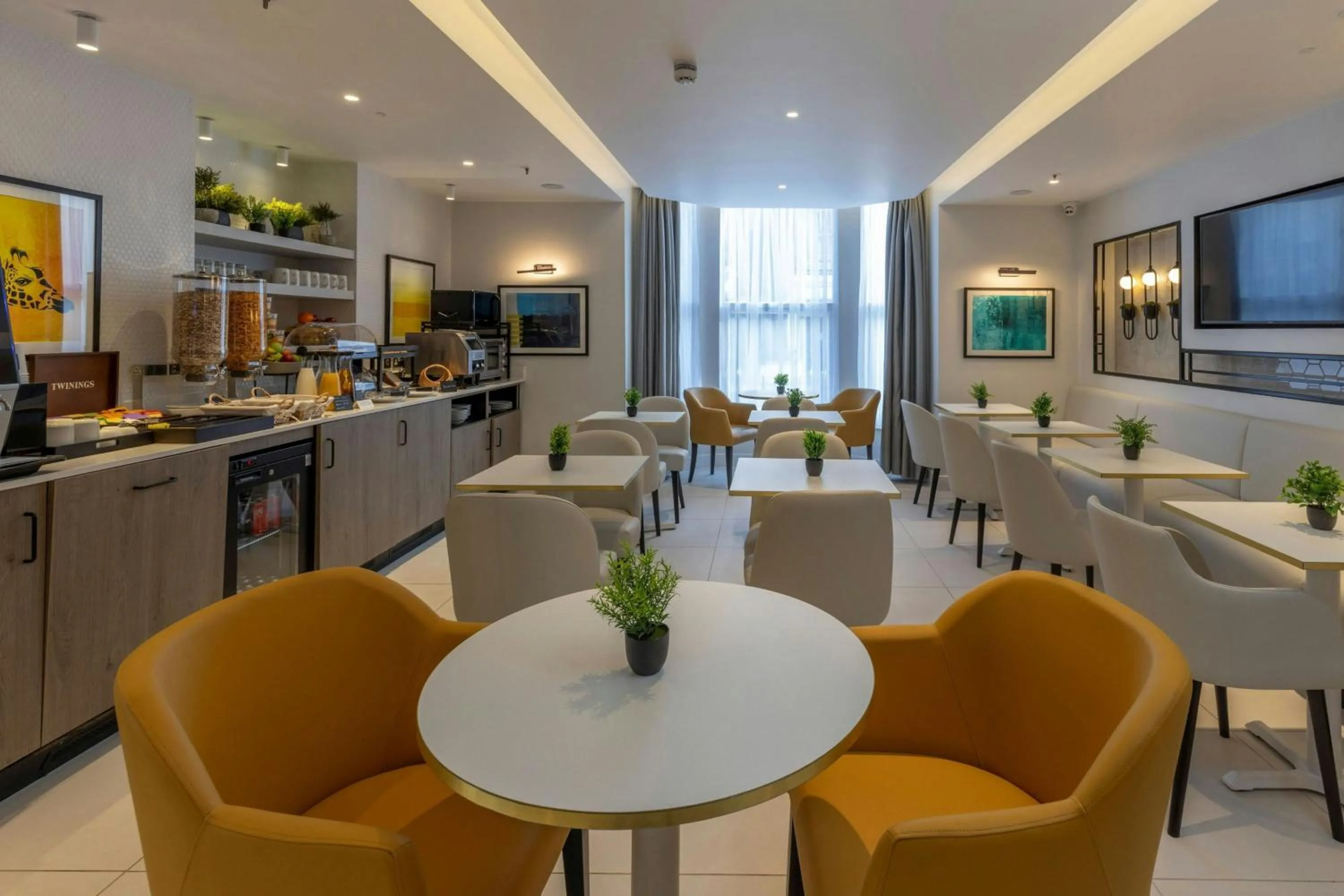 Breakfast in Four Points Flex by Sheraton London Kensington Olympia